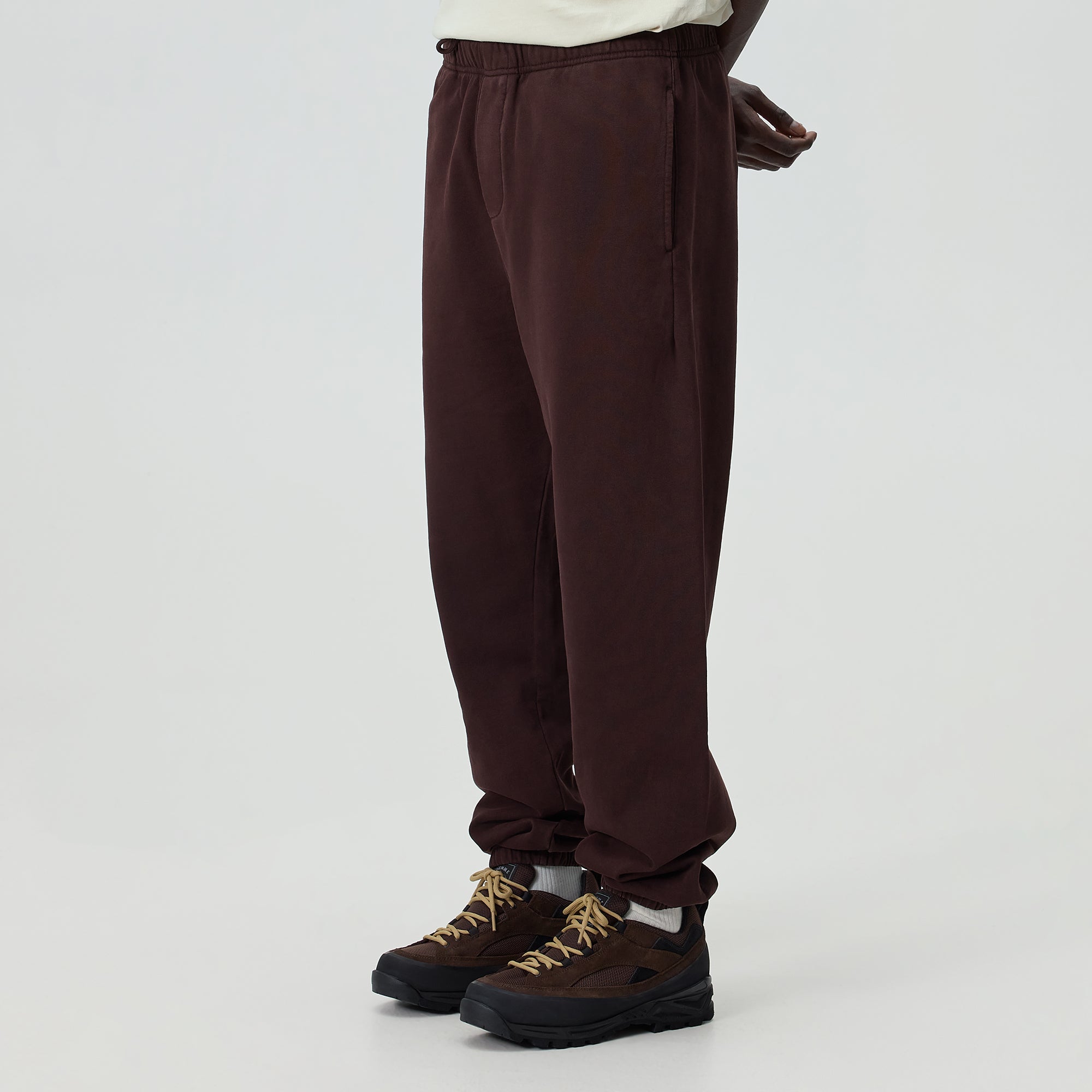 Kith Nelson Sweatpant - Incognito – Kith Japan