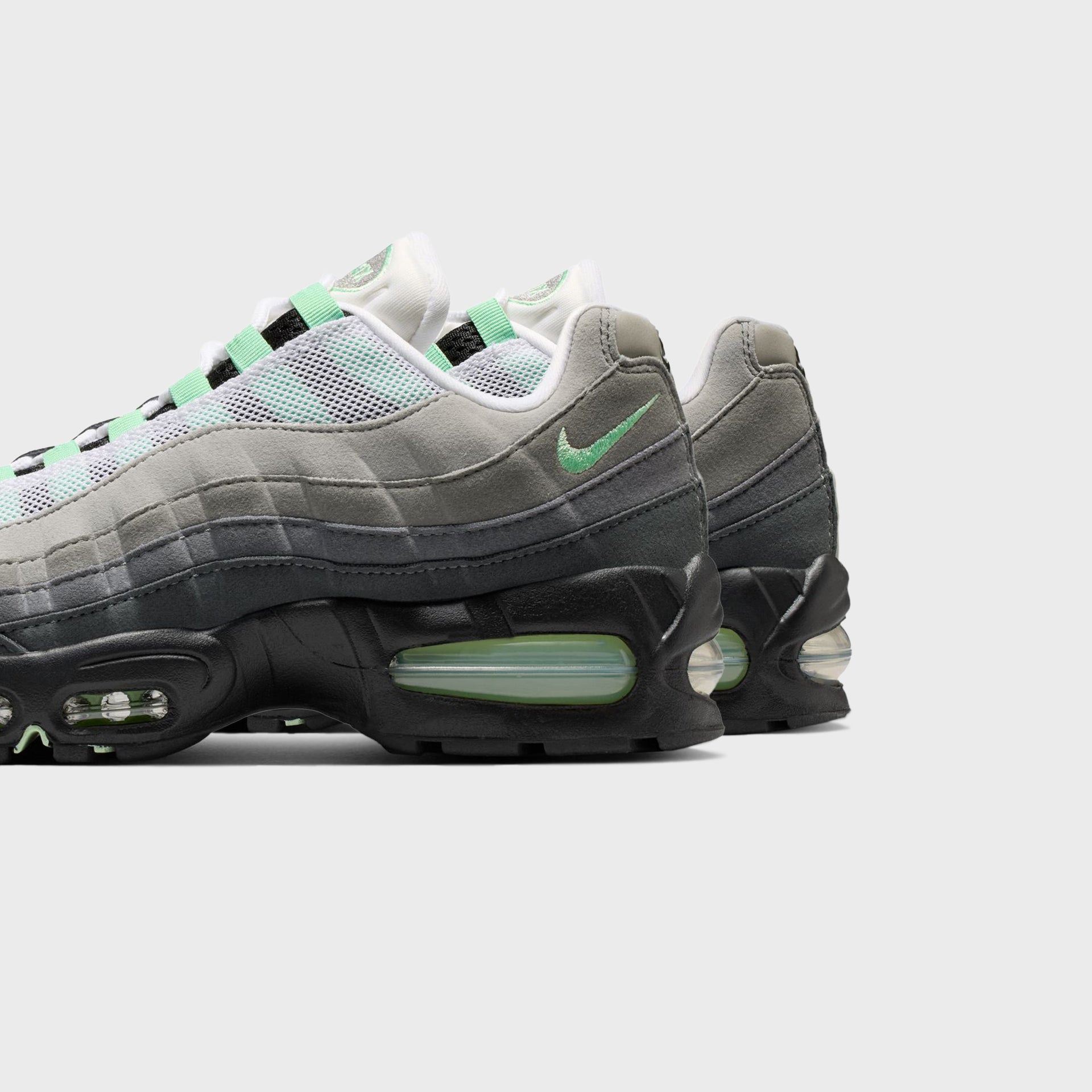 Nike WMNS Air Max 95 Big Bubble - Black / White / Medium Grey / Fresh Mint