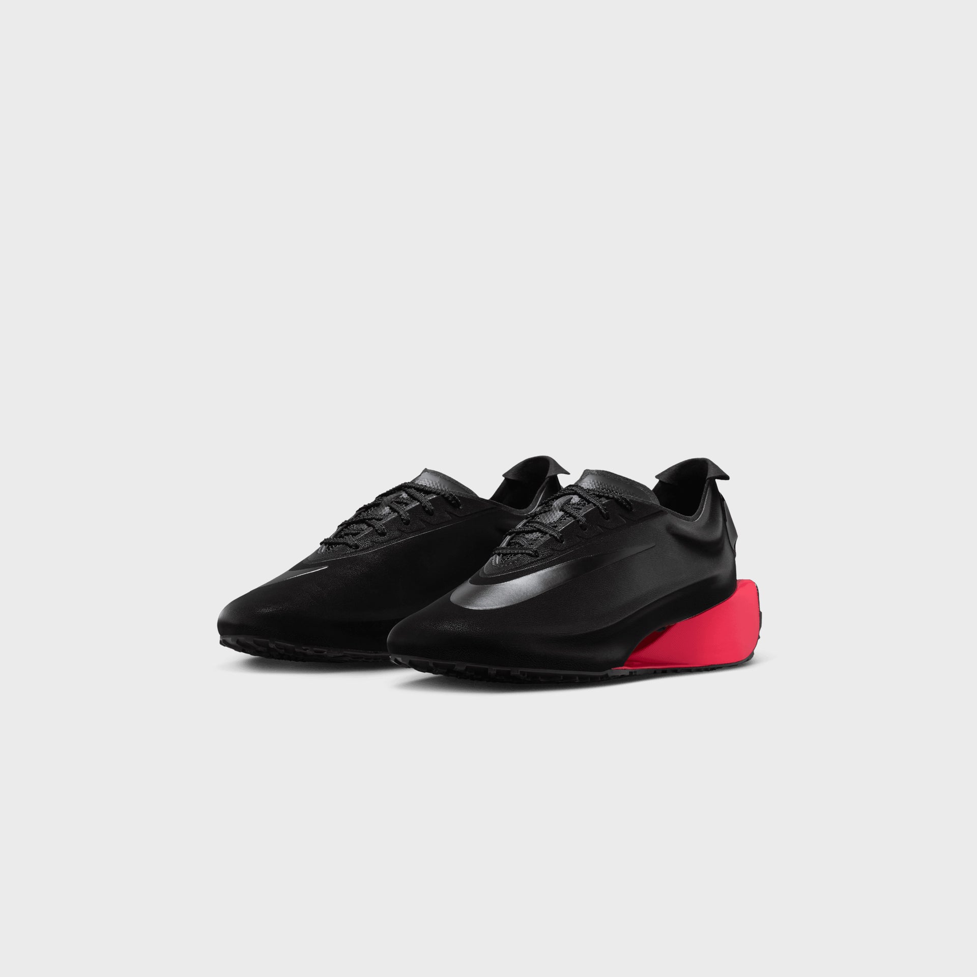 Nike WMNS First Sight Noir - Black / Light Crimson