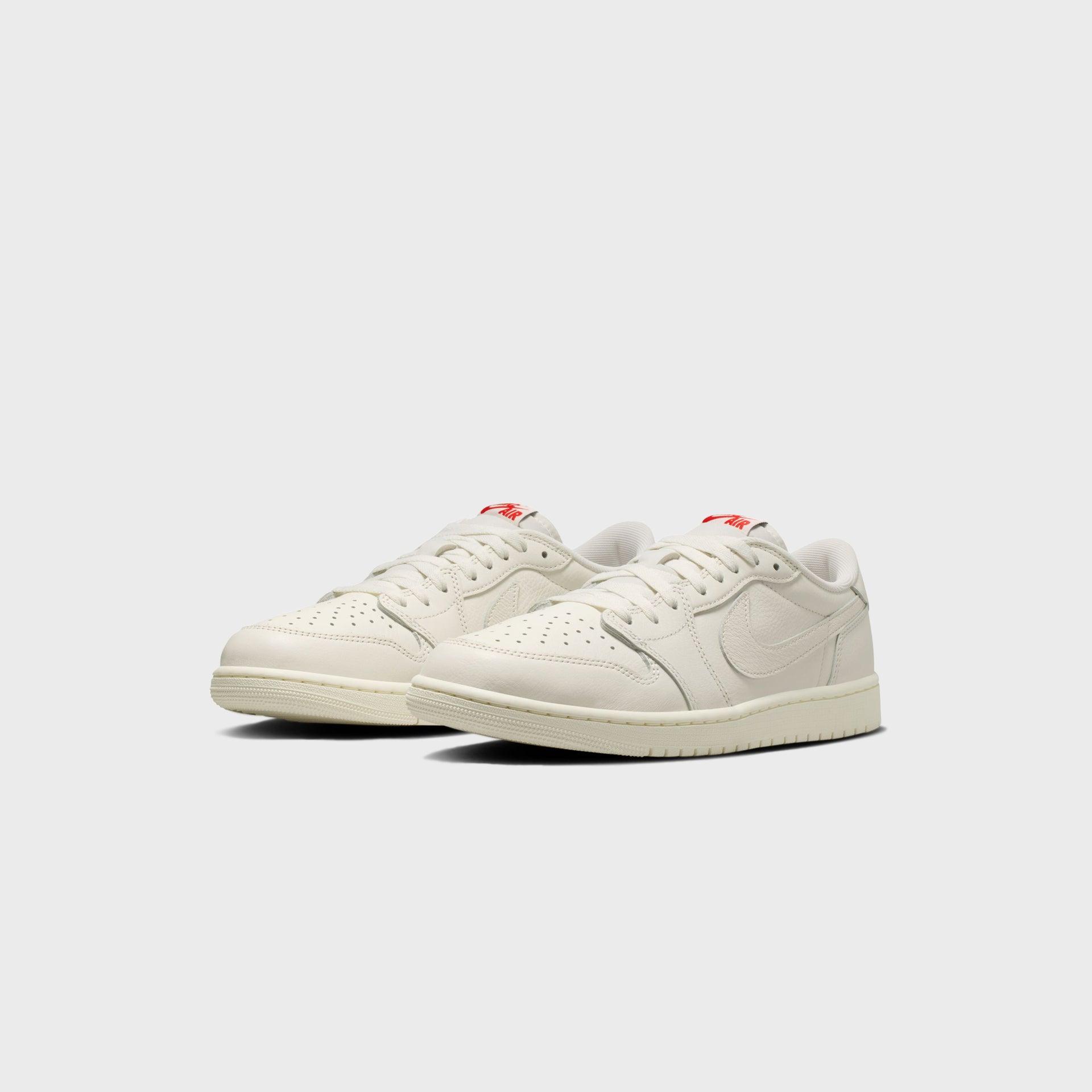Jordan Air Jordan 1 Retro Low OG - Sail / University Red / Sail