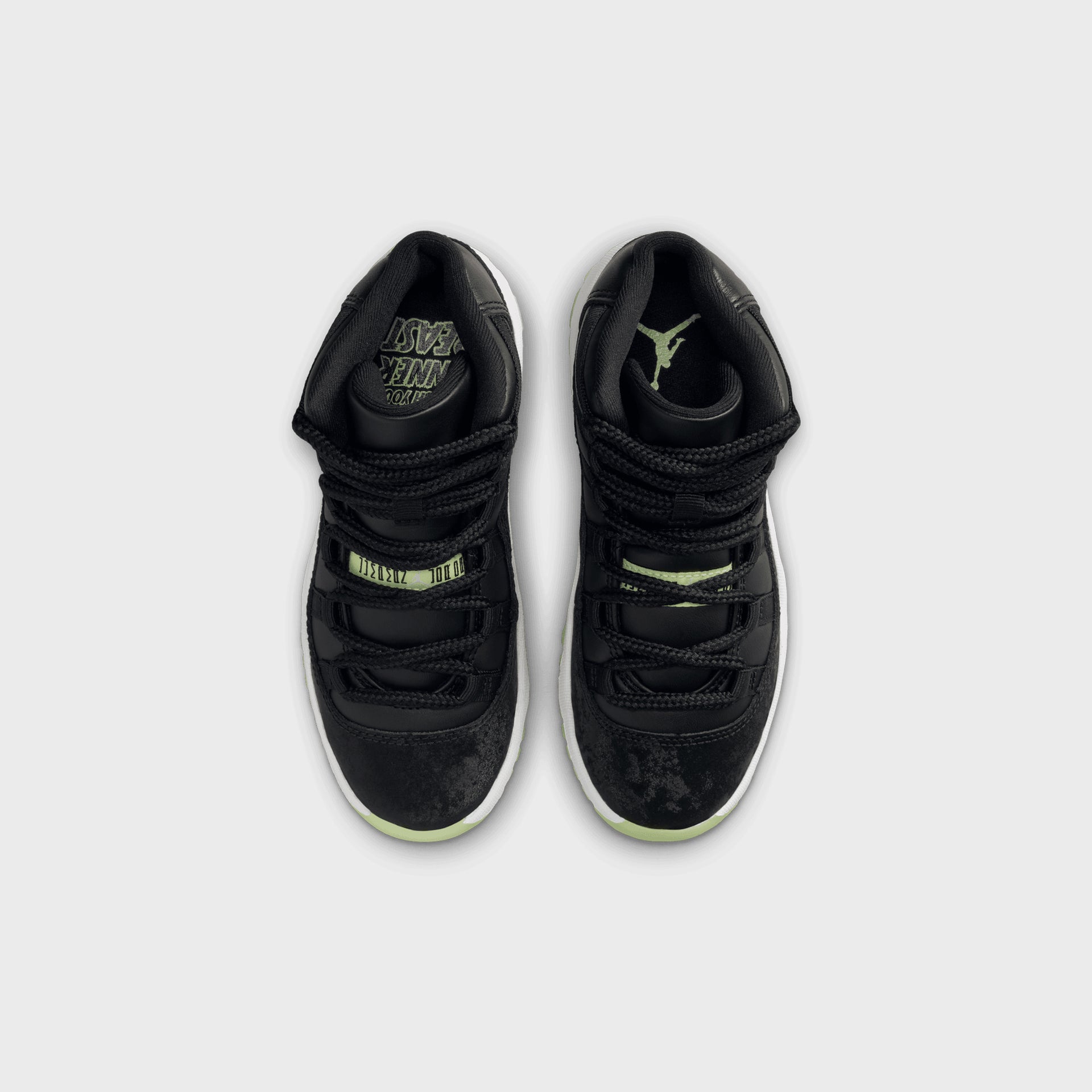 Jordan PS Jordan 11 Retro - Black / Barely Volt / Dark Raisin / White