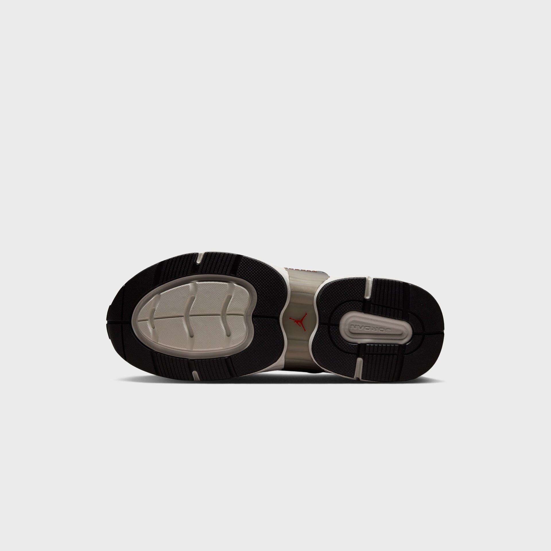 Jordan Trunner O/S SP - Palomino / University Red / Black / Phantom