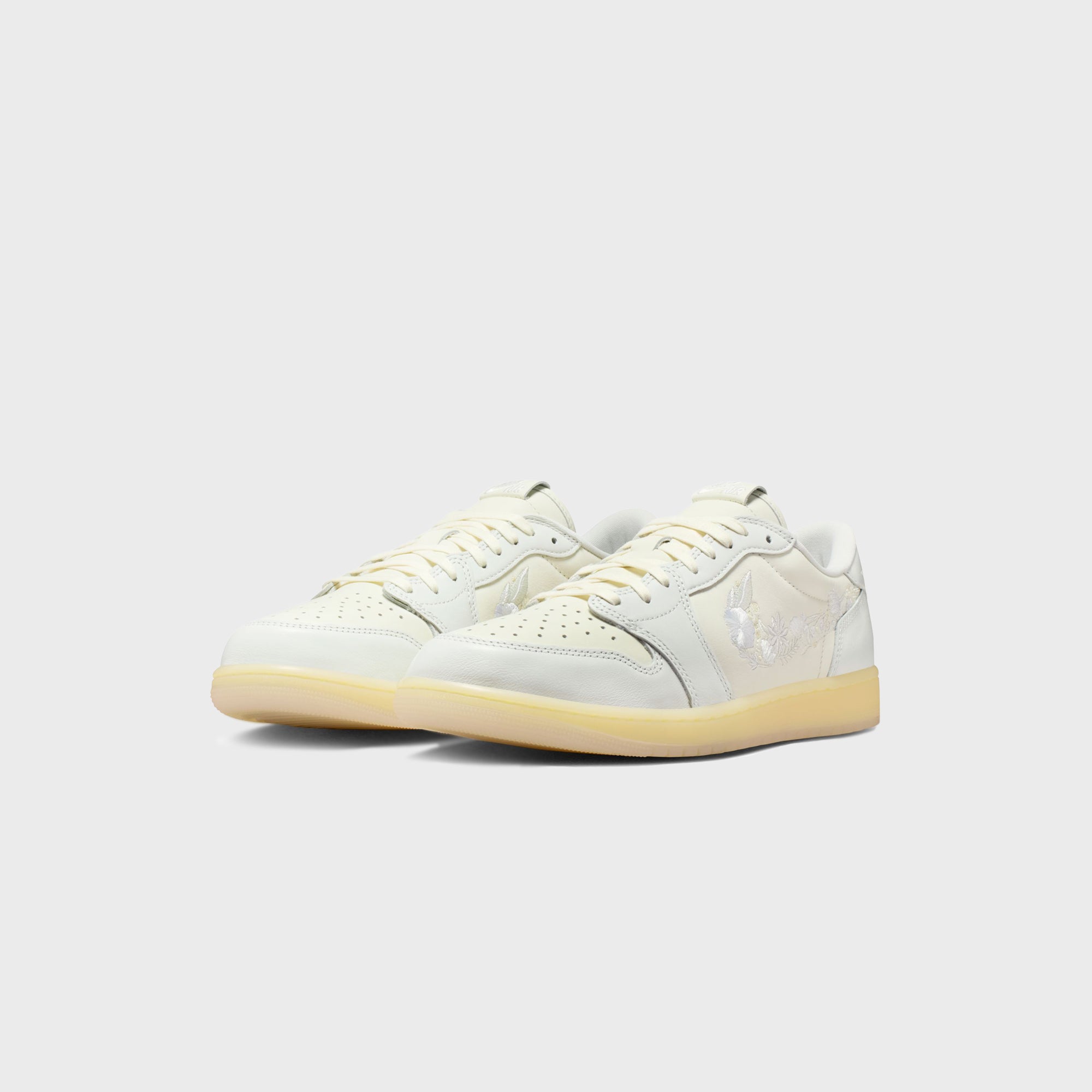 Jordan Air Jordan 11 Retro Low - White / University Blue – Kith Japan