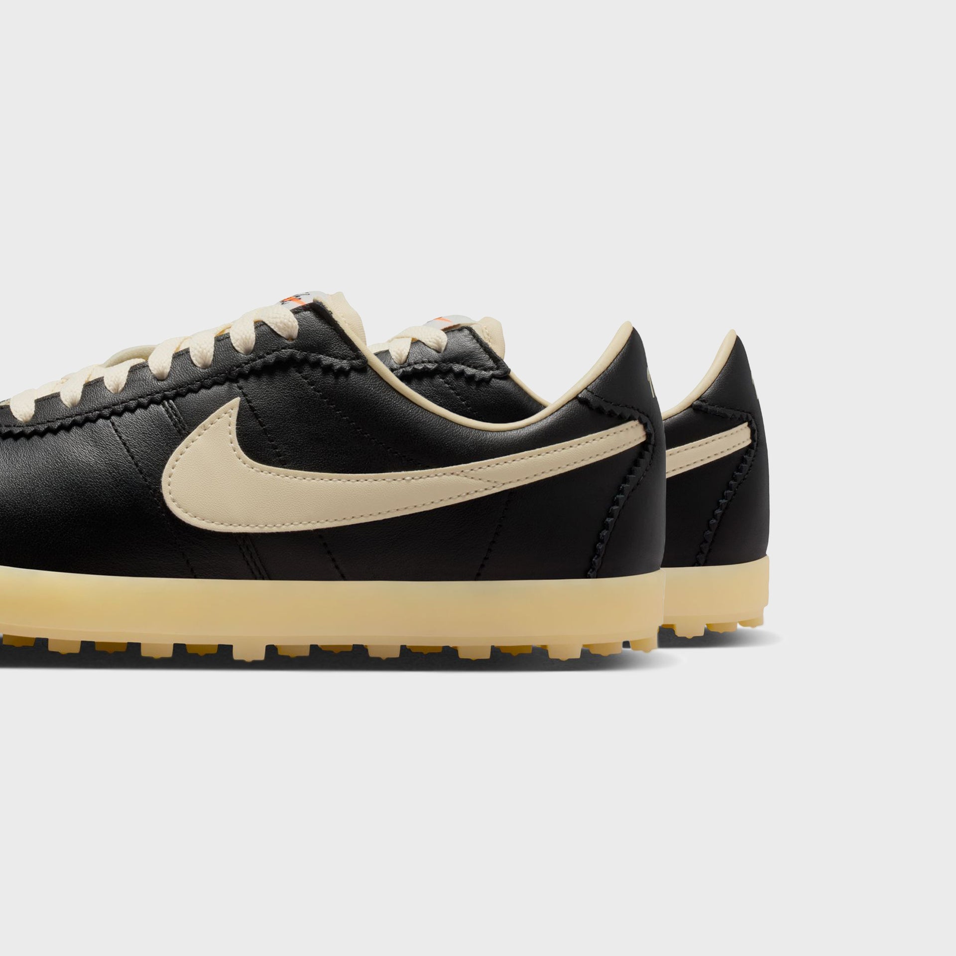 Nike WMNS Astrograbber LTHR - Black
