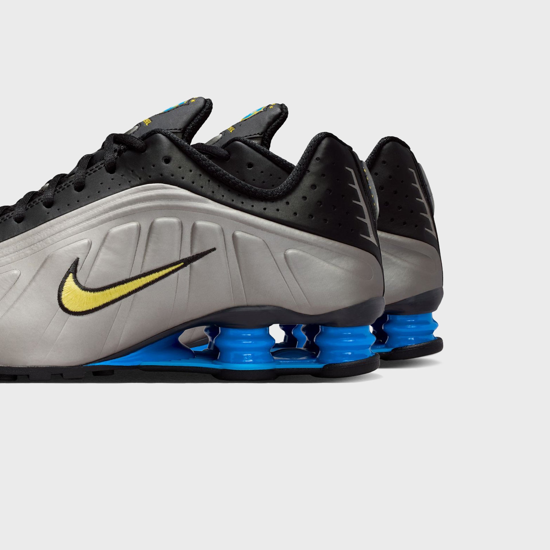 Nike Shox R4 - Black / Metallic Pewter / Light Photo Blue / Canary