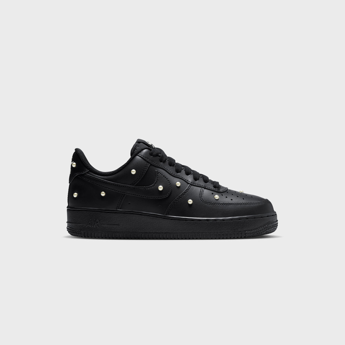 Nike Air Force 1 '07 SE - Black / Metallic SUMMIT White / Black