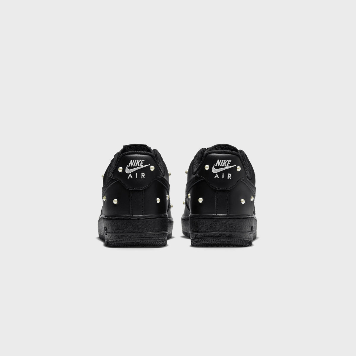 Nike Air Force 1 '07 SE - Black / Metallic SUMMIT White / Black