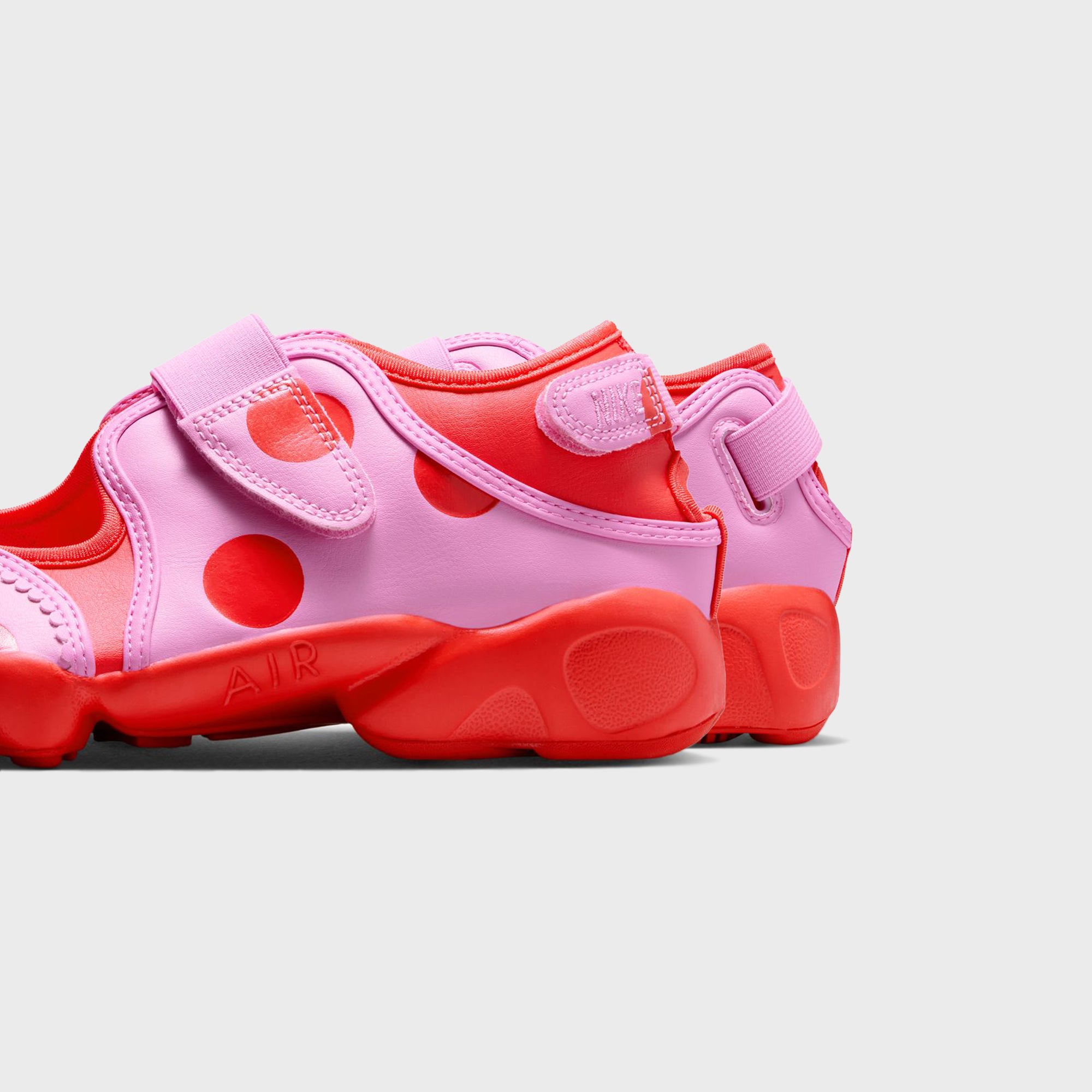Nike WMNS Air Rift Dot - Magenta / LT Crimson / LT Crimson – Kith