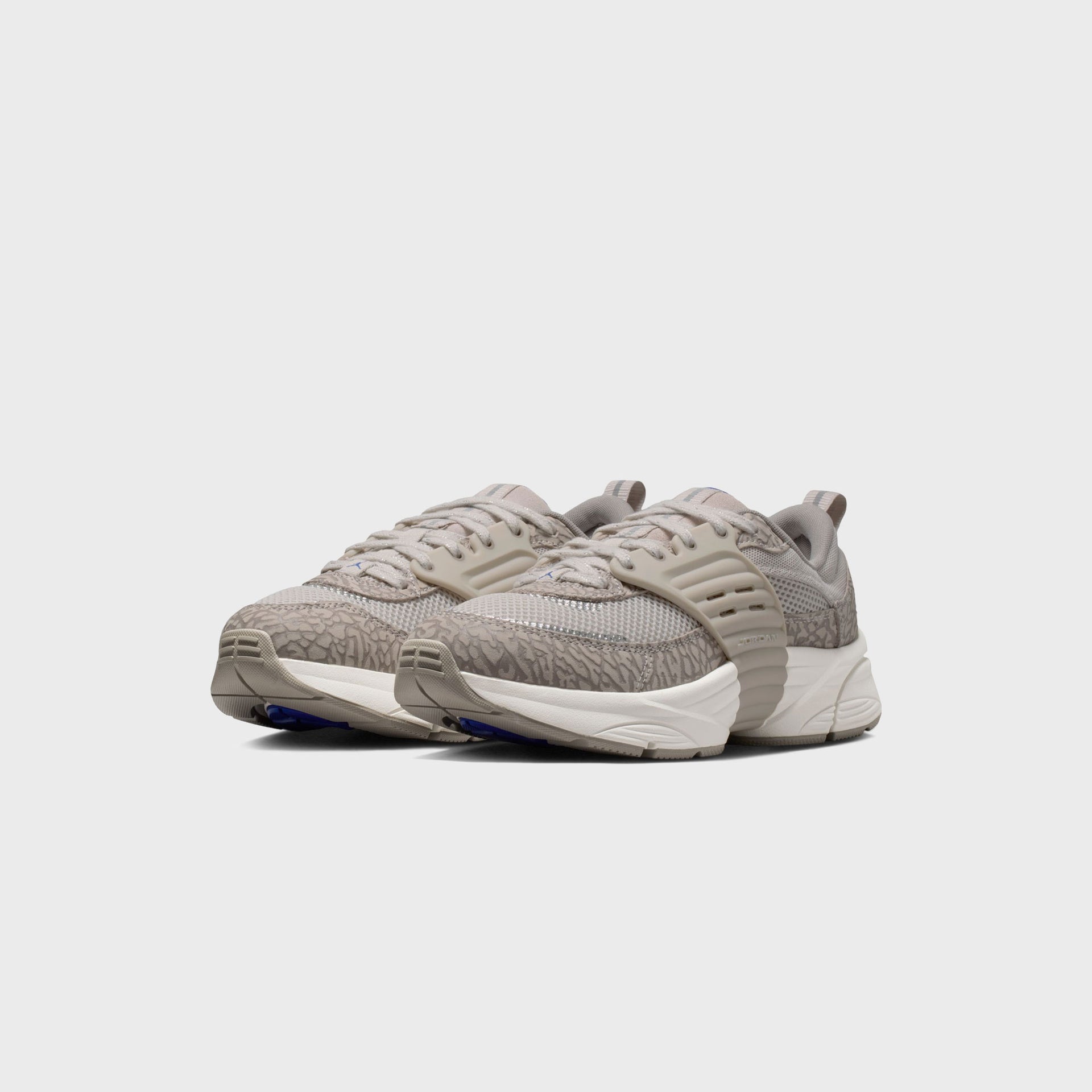 Jordan WMNS Trunner O/S - Gamma Grey / Enigma Stone / Sail / Old Royale