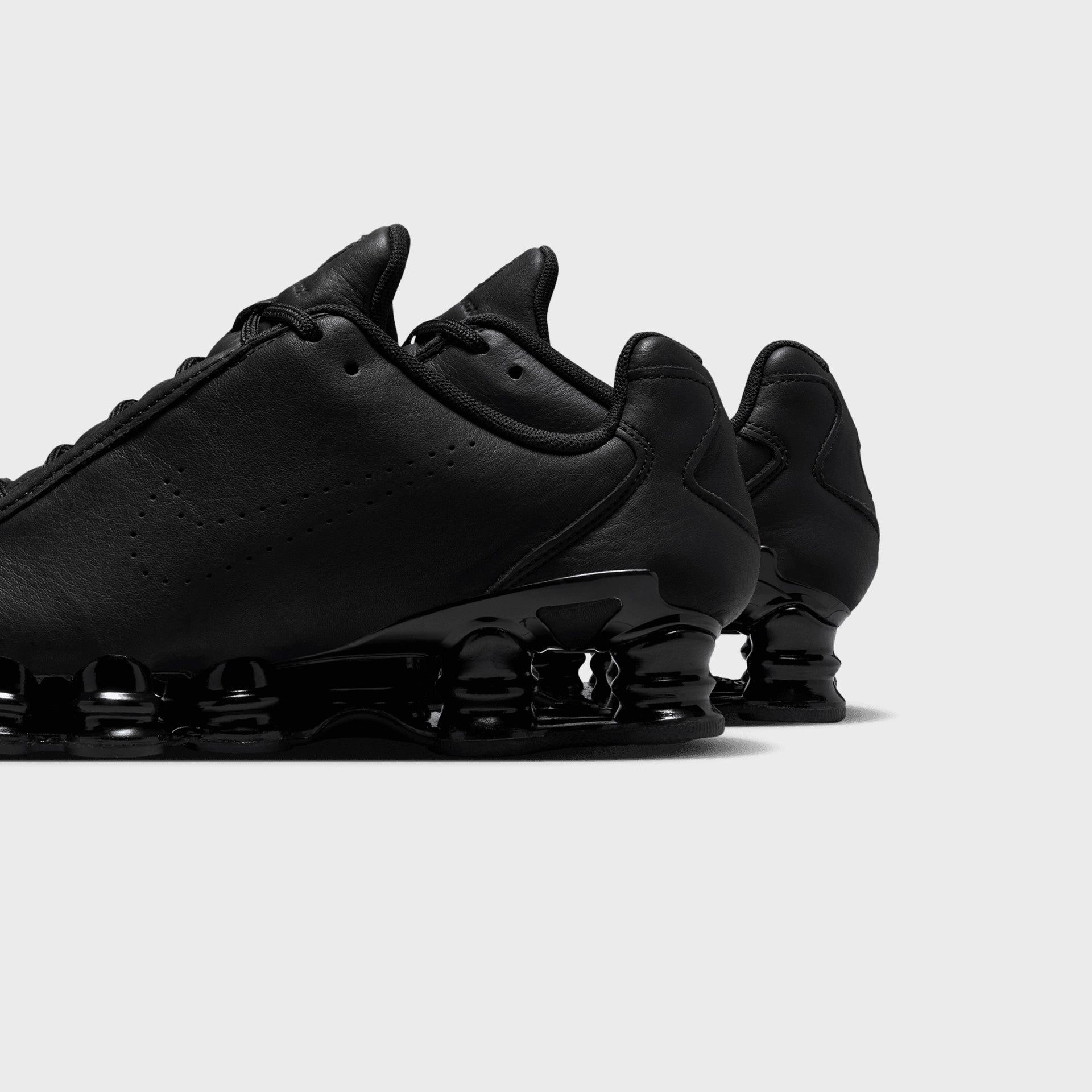 Nike Shox TL SE - Black / Black / Black