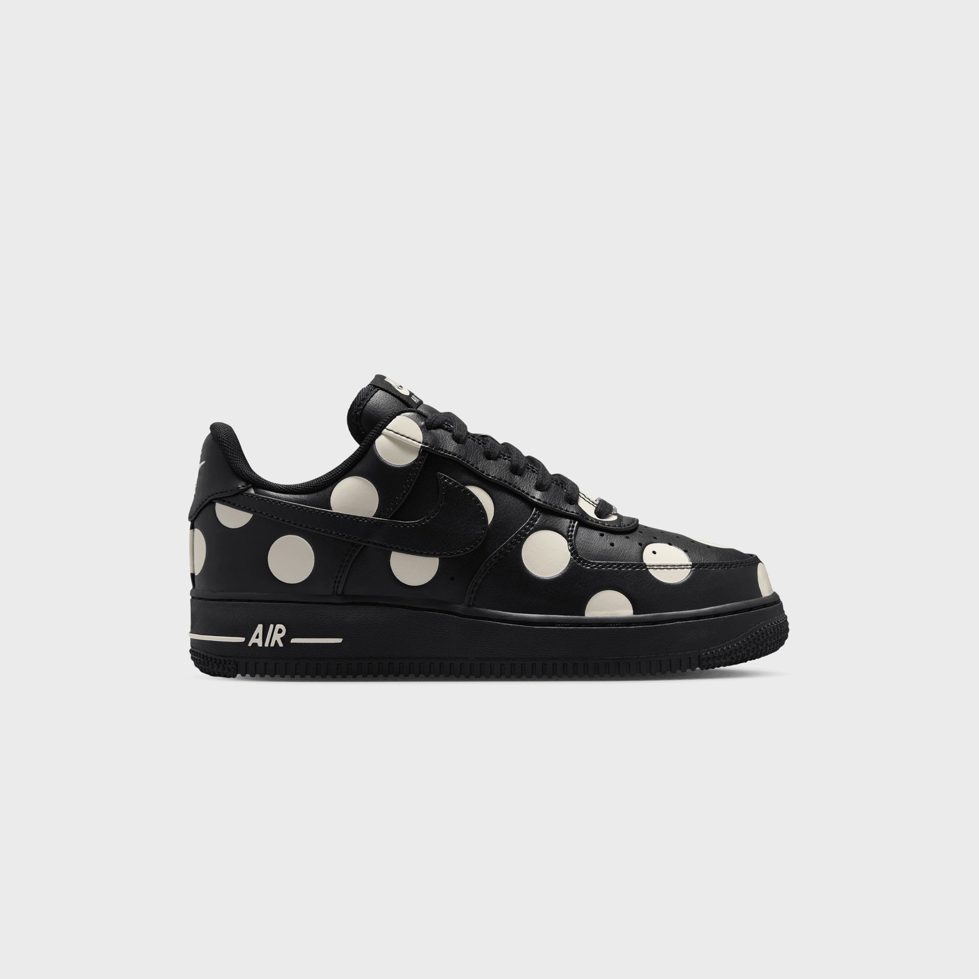 Nike WMNS Air Force 1 '07 - Black / Cream
