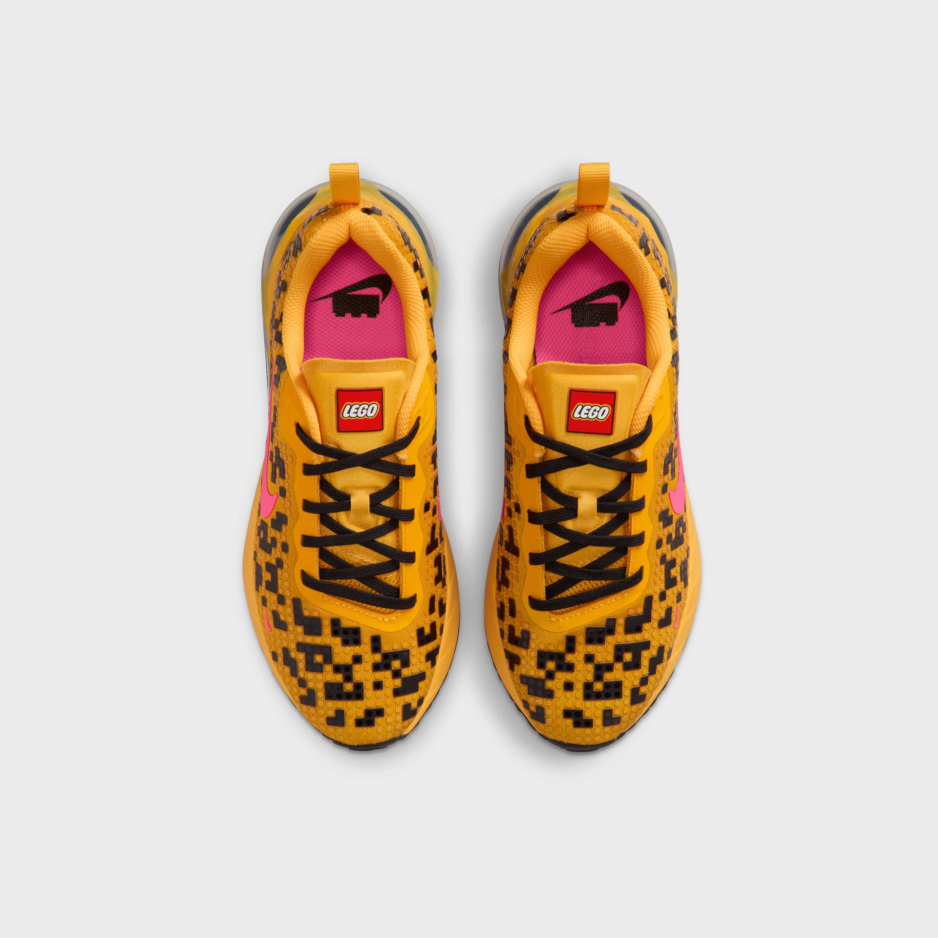 Nike Air Max Phoenix × LEGO - University Gold / Black