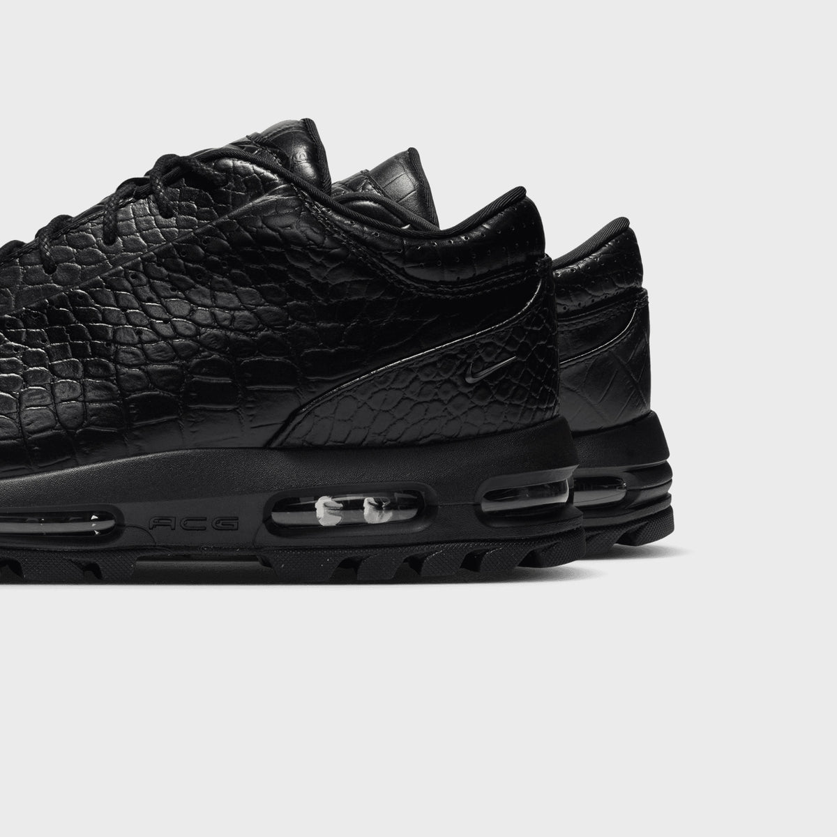 Nike Air Max Goadome Low - Black /Black / Black