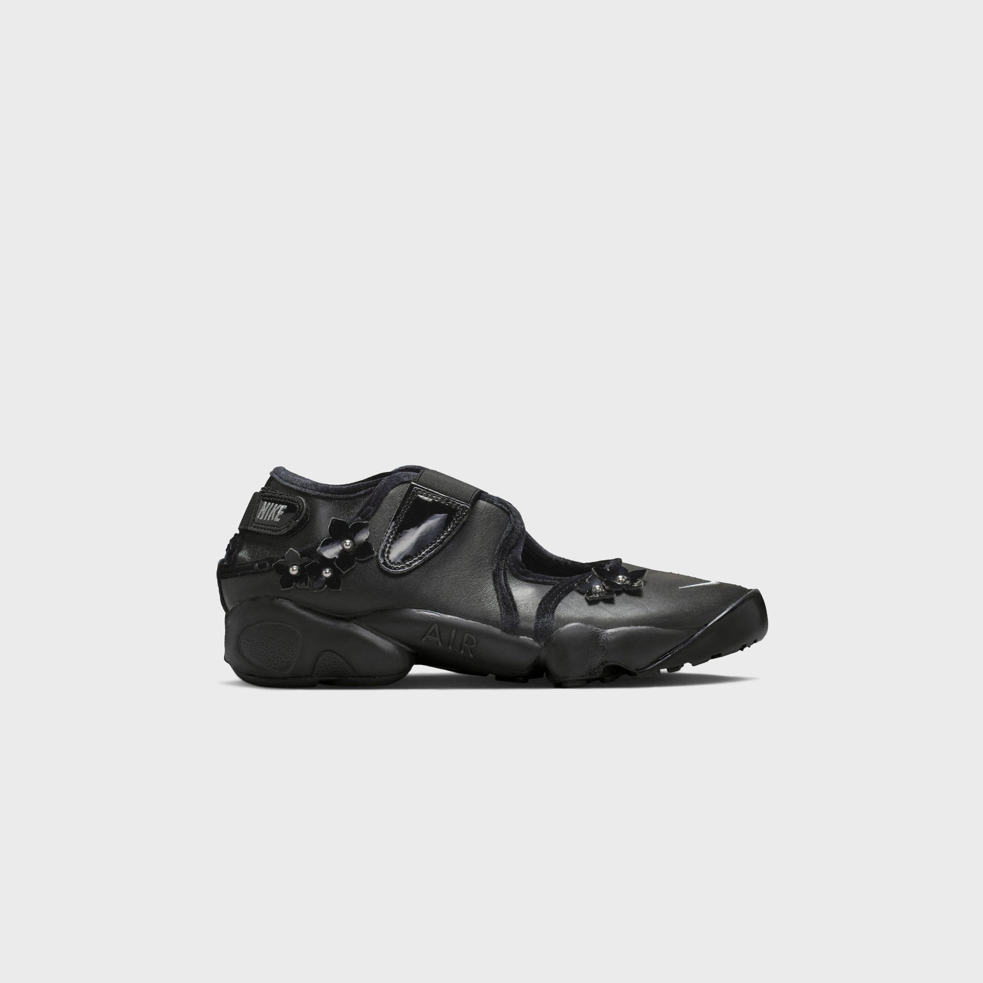 Nike WMNS Air Rift "Florette" - Black / Wolf Grey / Metallic Silver