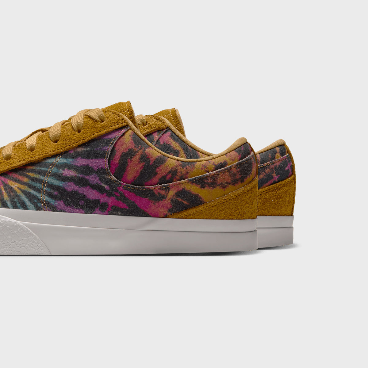 Nike Blazy Tie Dye - Dark Sulfur / Multi Color / Sail