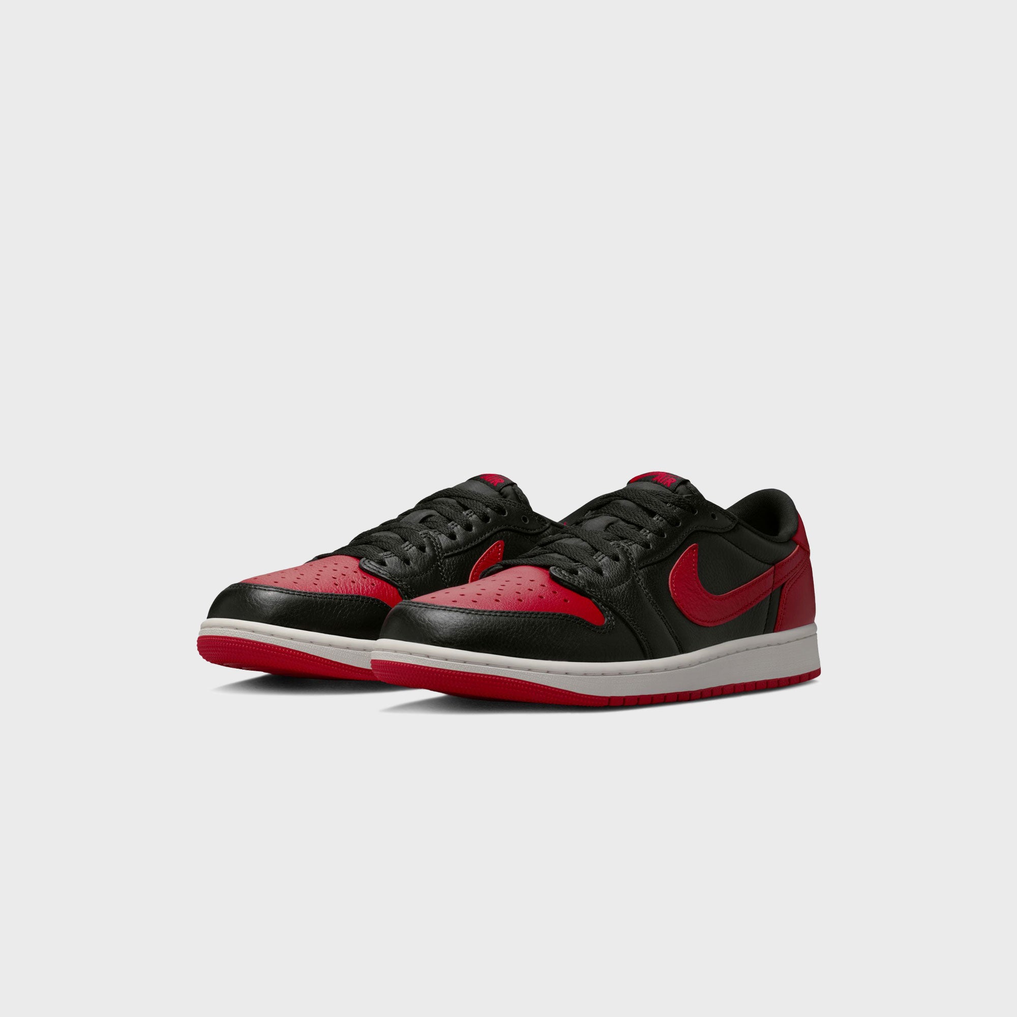 Jordan Air Jordan 1 Retro Low OG - Black / Black / Varsity Red