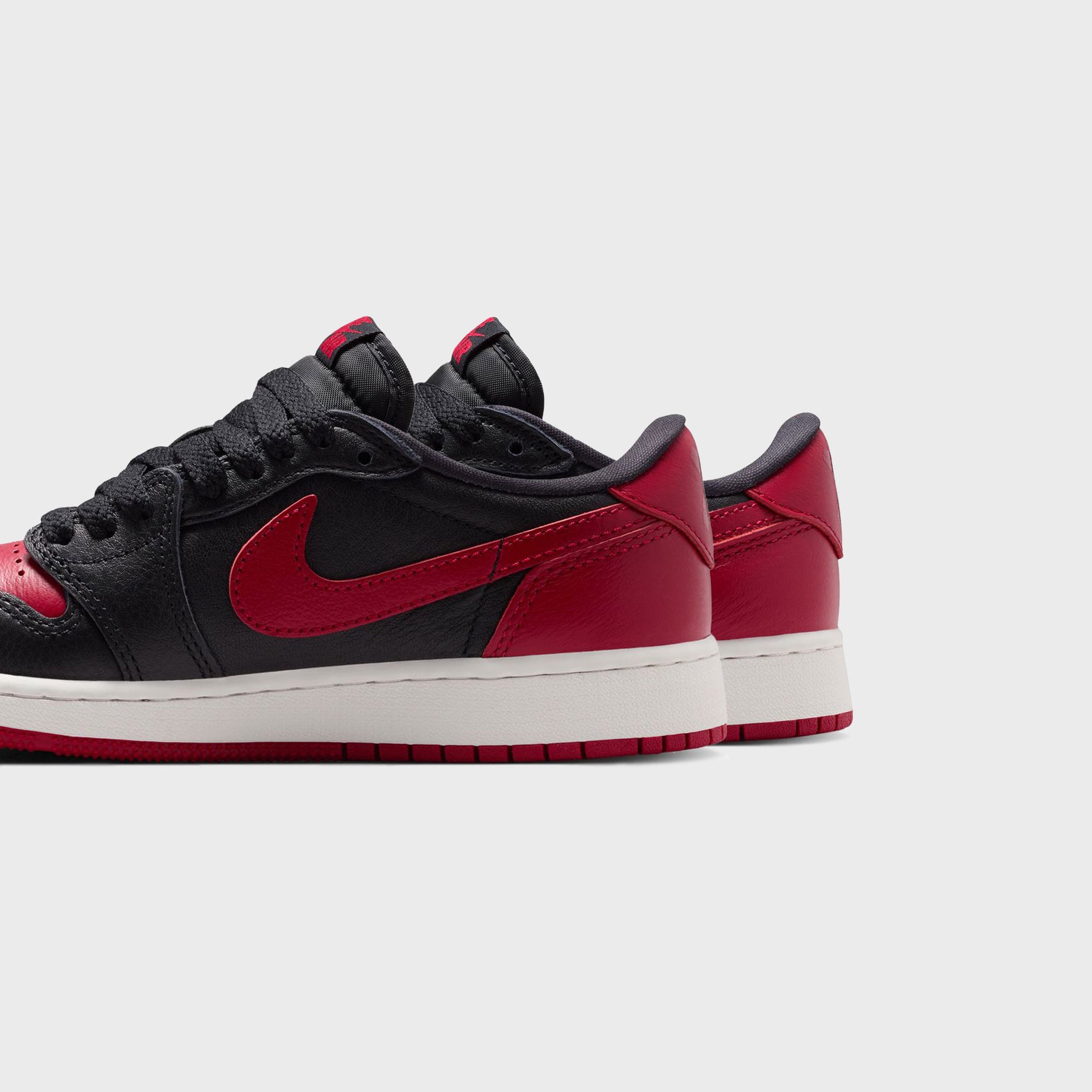 Jordan GS Air Jordan 1 Low OG - Black / Black / Varsity Red / Summit White