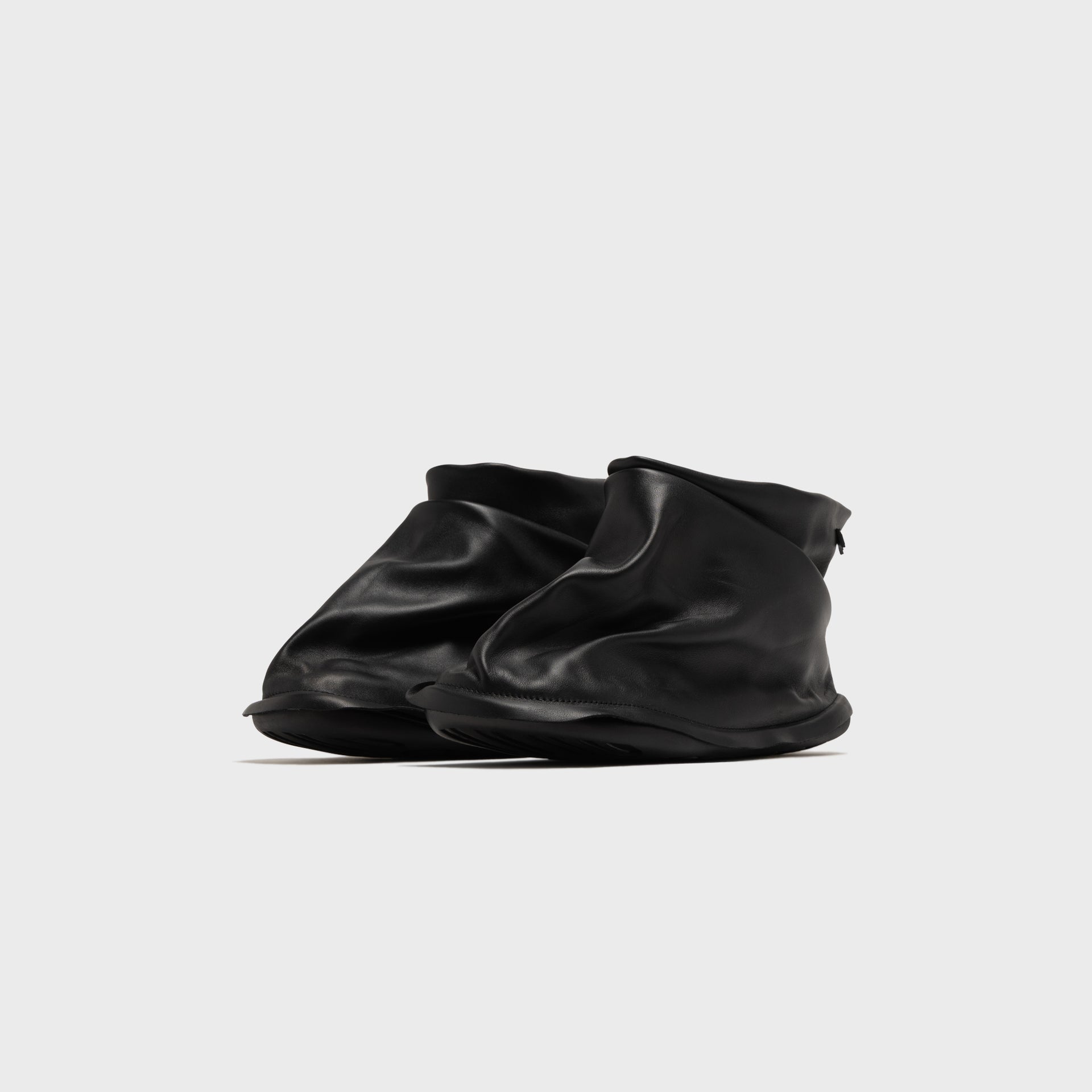 Camper Peu Form by Issey Miyake - BLACK