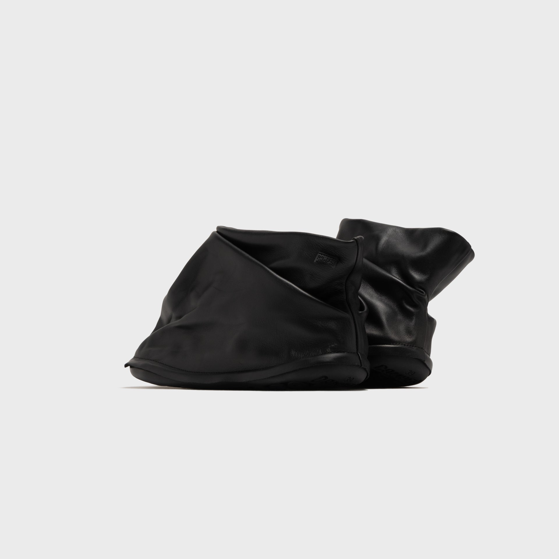 Camper Peu Form by Issey Miyake - BLACK