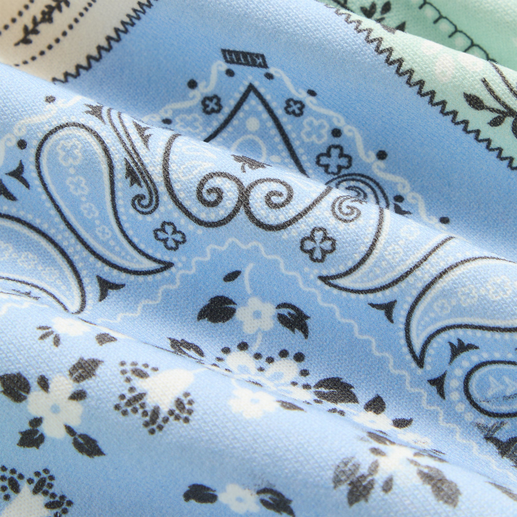 Kith Kids Deconstructed Bandana Nelson Short - Wilde – Kith Japan
