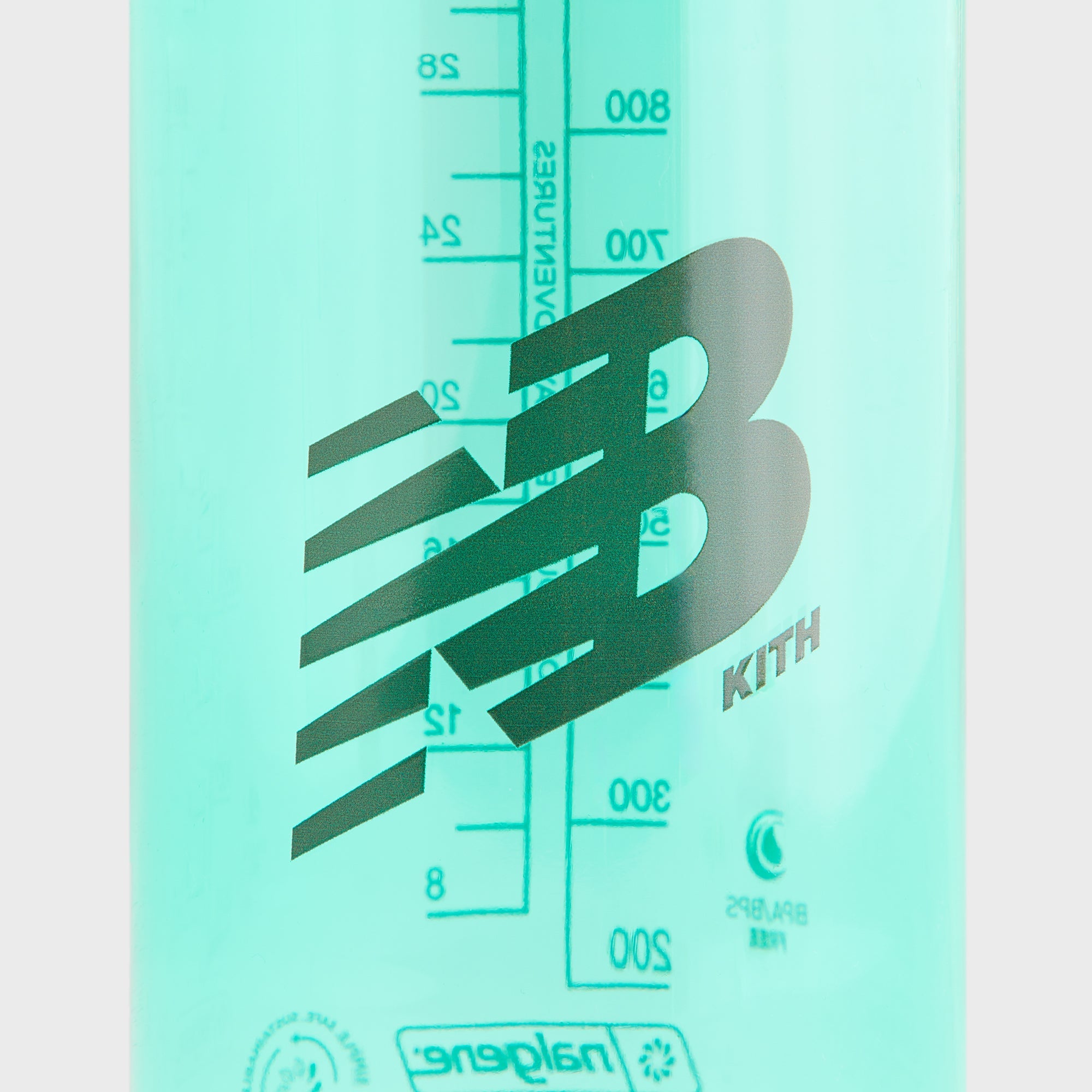 Kith & New Balance Nalgene Water Bottle - Spring Juniper – Kith Japan