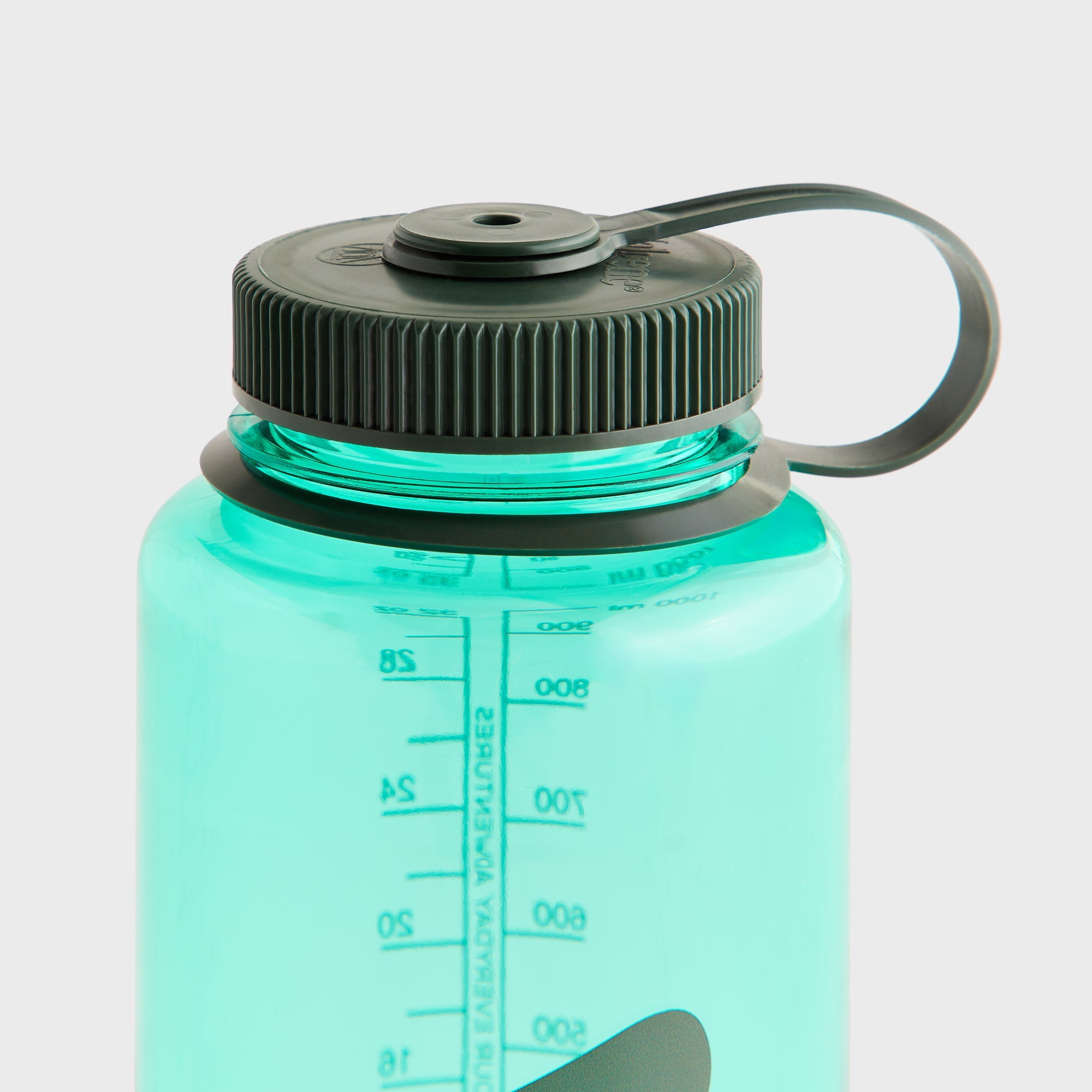 Kith & New Balance Nalgene Water Bottle - Spring Juniper – Kith Japan