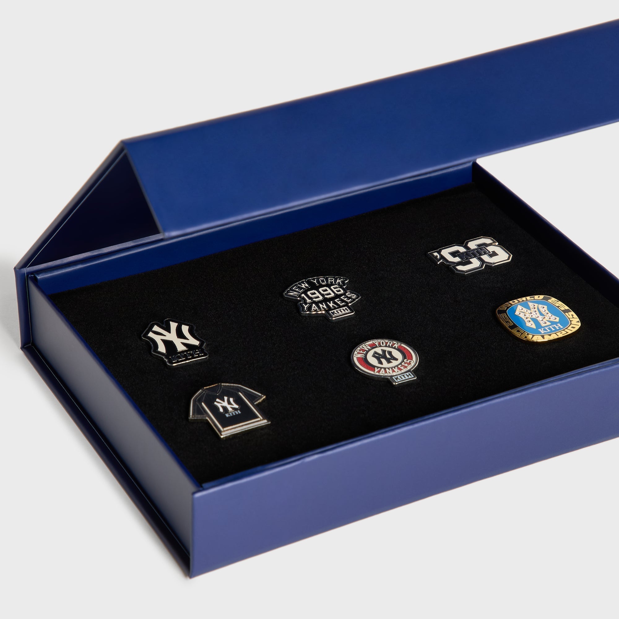 Kith for the New York Yankees Set of 6 Pin Set - Multi - PH – Kith