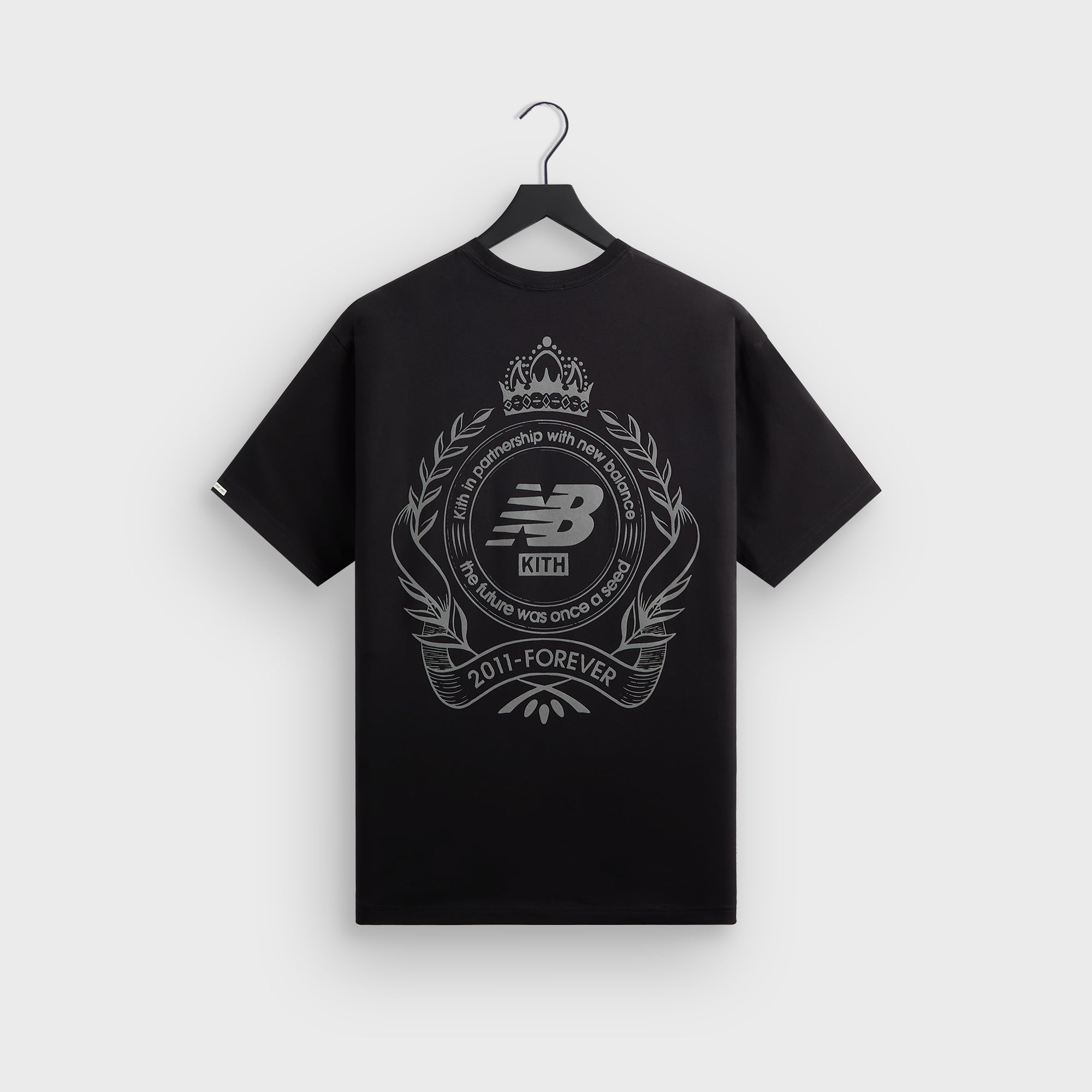 Kith & New Balance Crest Pocket Tee - Black – Kith Japan