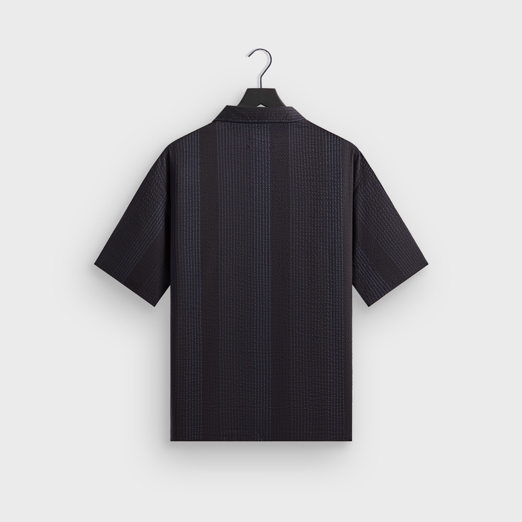 KITH KHM033427 シャドウストライプ スキッパー ポロシャツ L KITH KHM033427 シャドウストライプ スキッパー ポロシャツ L 【公式通販】