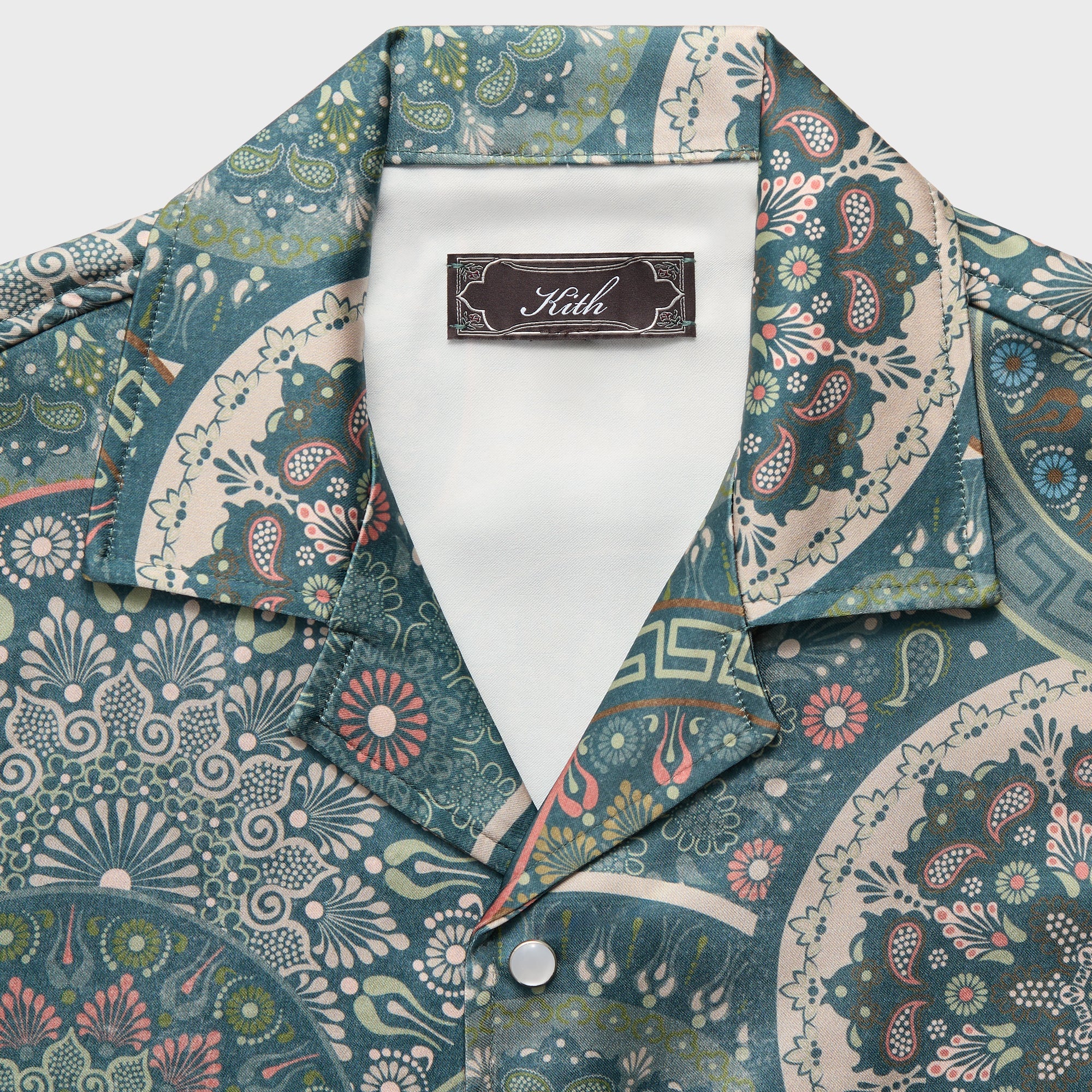 Kith Mosaic Mandala Thompson Camp Collar Shirt - Stadium – Kith Japan Kith Mosaic Mandala Thompson Camp Collar Shirt - Stadium – Kith Japan