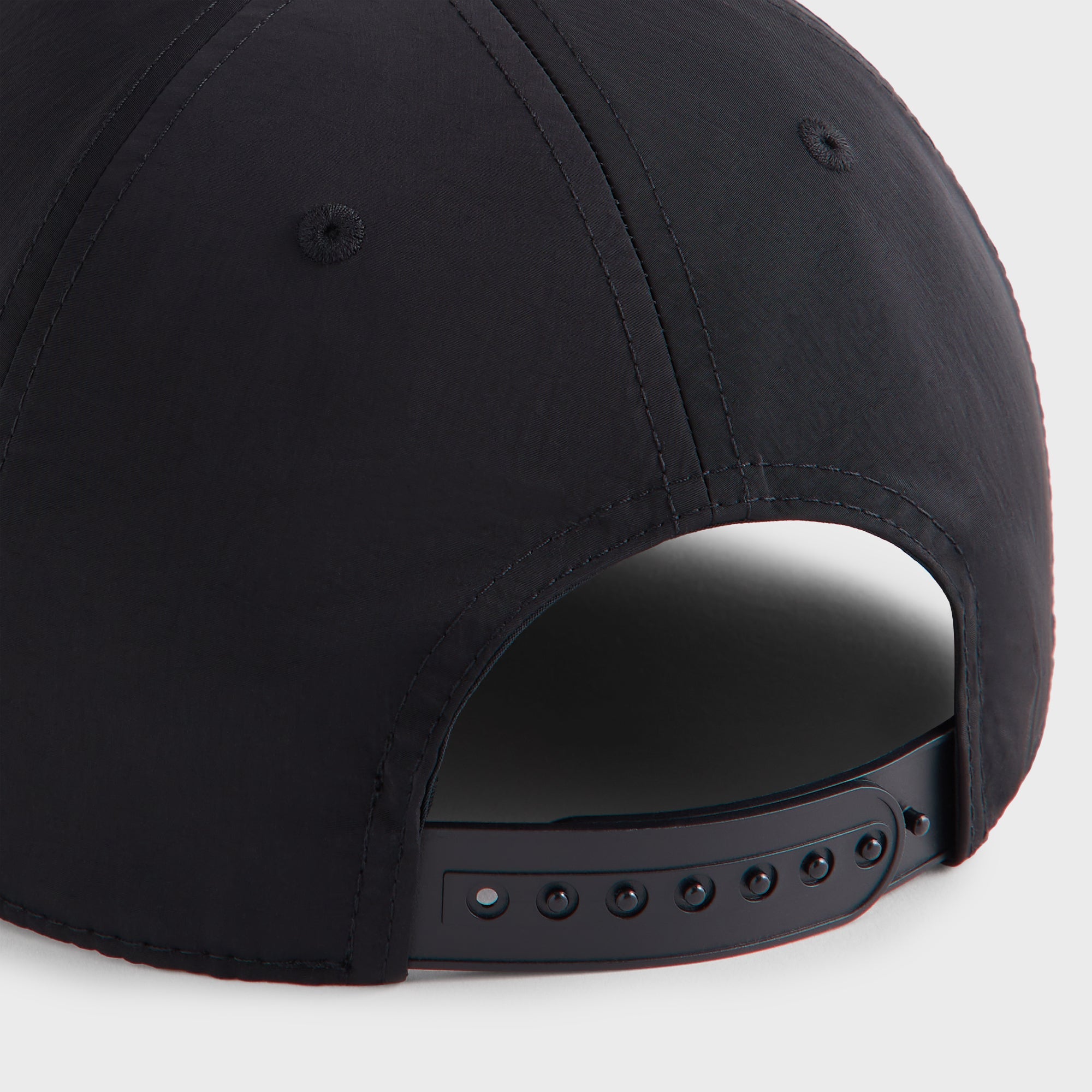 Kith Wrinkle Nylon Bay Low Pinch Crown Snapback - Black – Kith Japan
