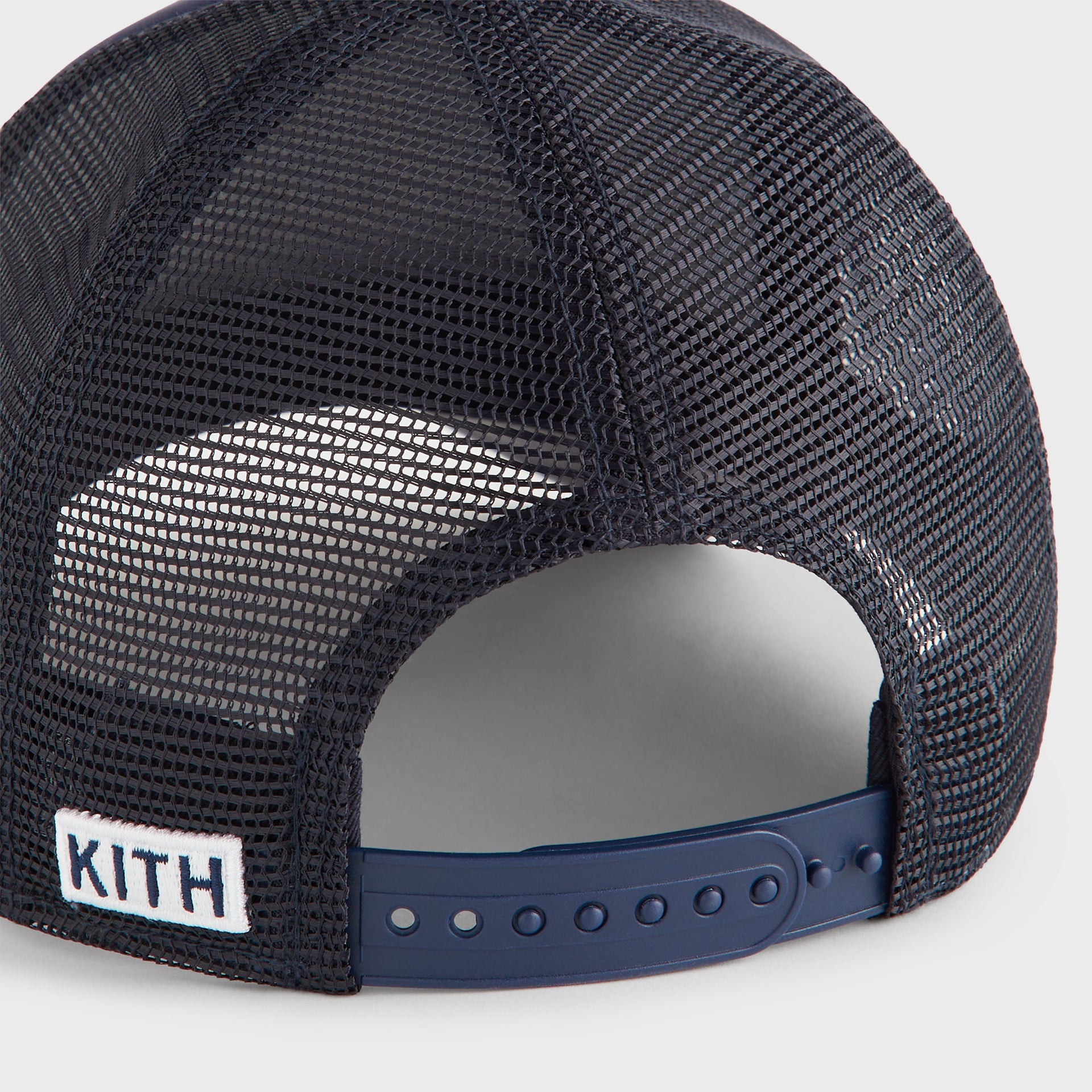 Kith & New Era for the New York Yankees Top Hat 9FORTY A Frame Trucker Snapback - Nocturnal