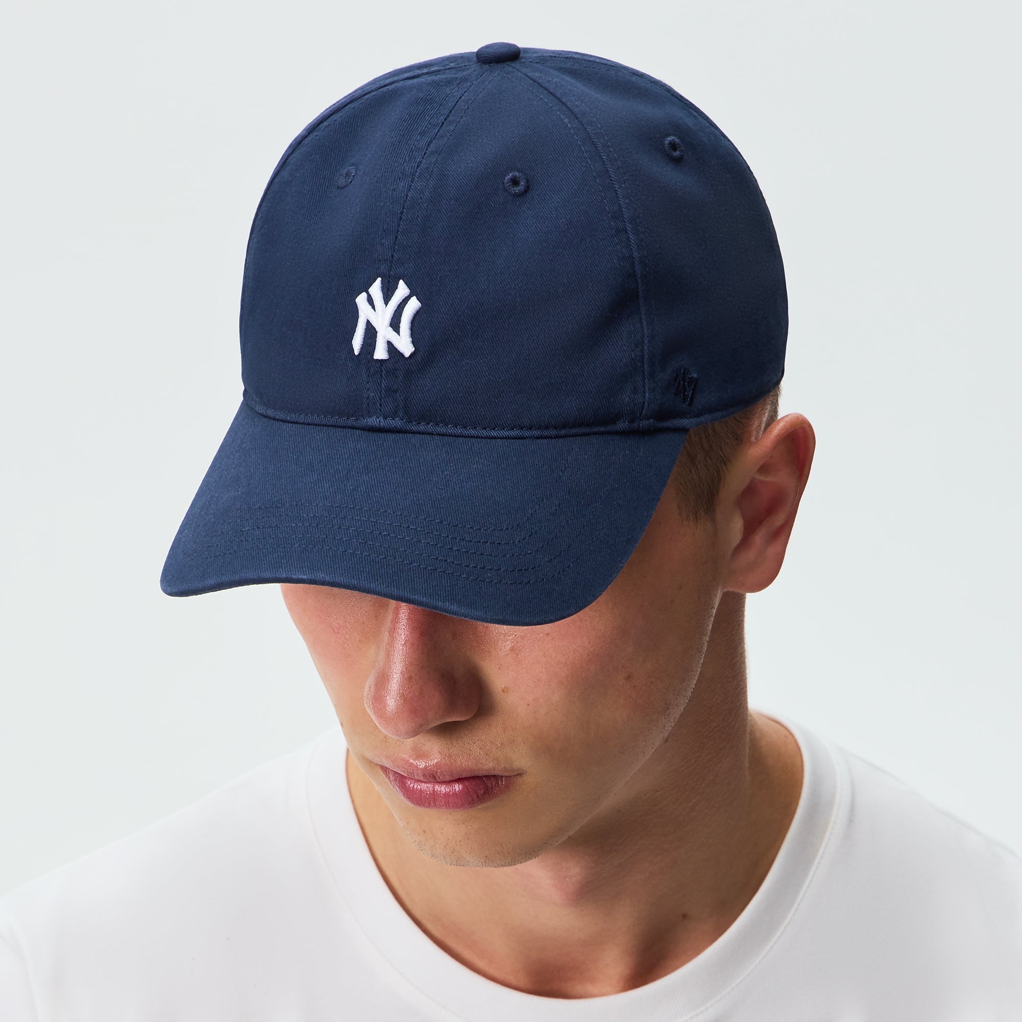 【美品】KITH   コラボ　ポロシャツ　着用回数少 Kith & '47 for the New York Yankees Washed Twill Mini Logo Aaron