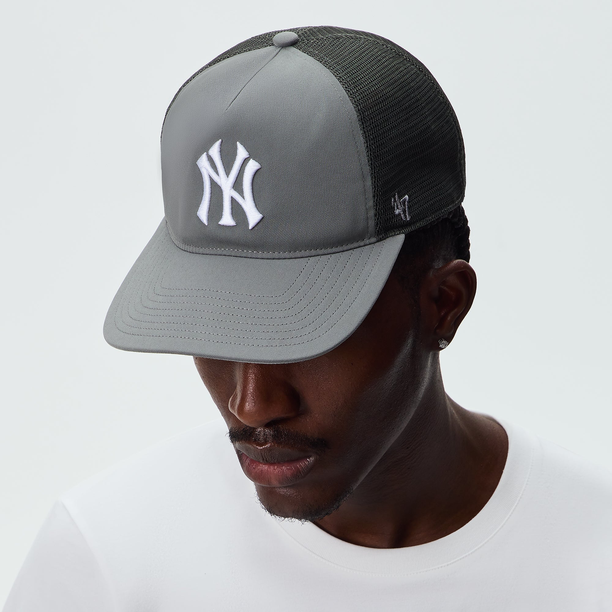 Kith & '47 for the New York Yankees SL Hitch Trucker Hat - Island Kith & '47 for the New York Yankees SL Hitch Trucker Hat - Island