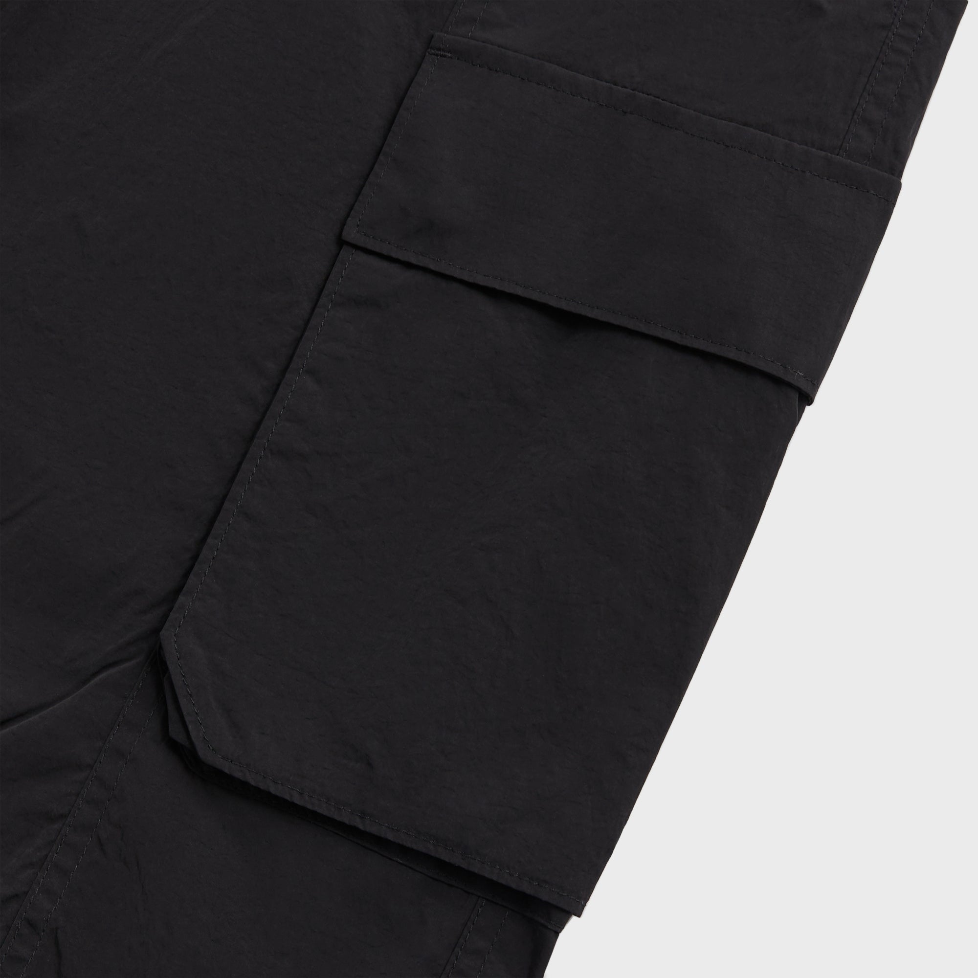 Kith Wrinkle Nylonブラック カーゴパンツ Mサイズ Kith Wrinkle Nylon Bristol Cargo Pant - Black – Kith Japan