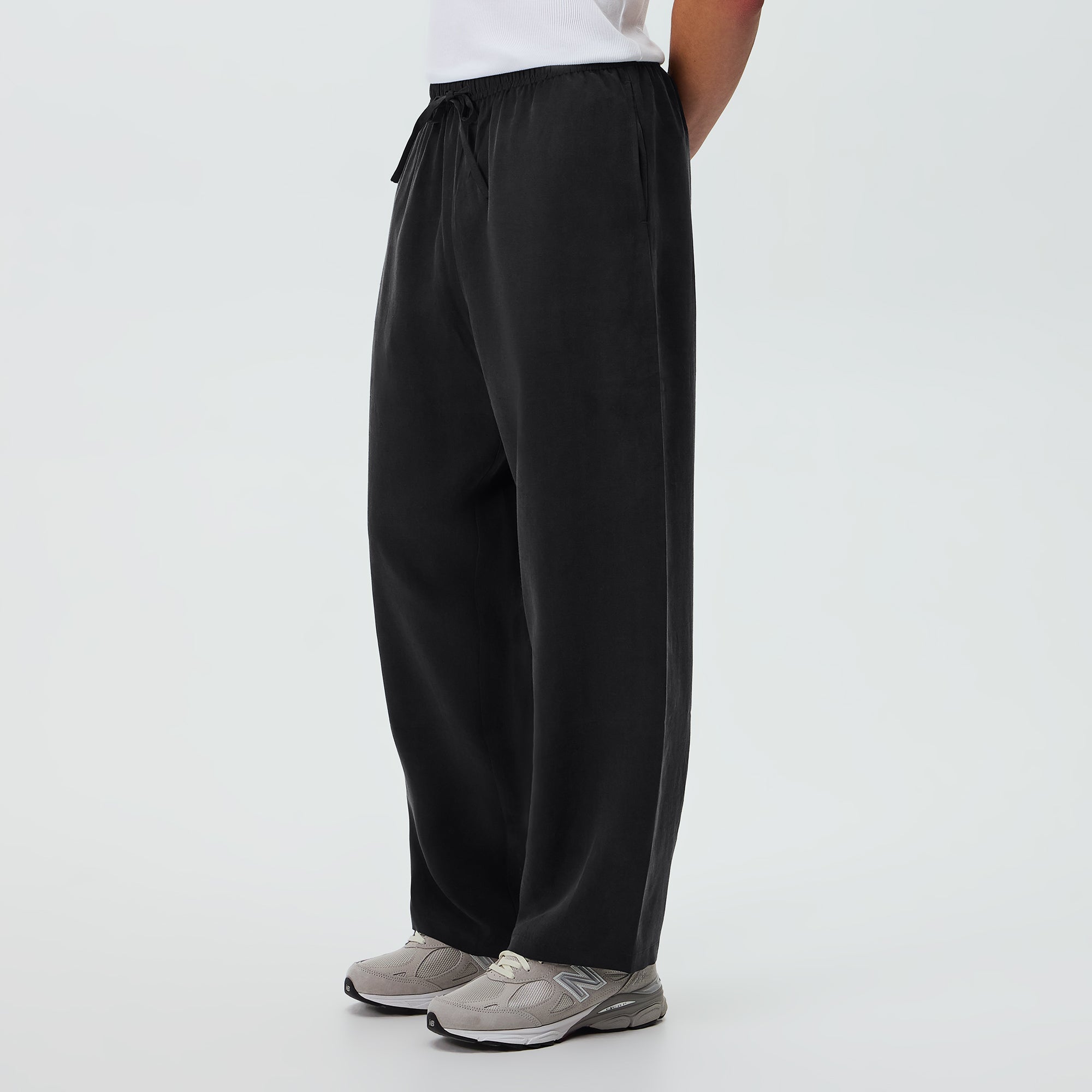 Kith ブラック　長ズボン　Sサイズ Kith Pants | Kith JP – Kith Japan