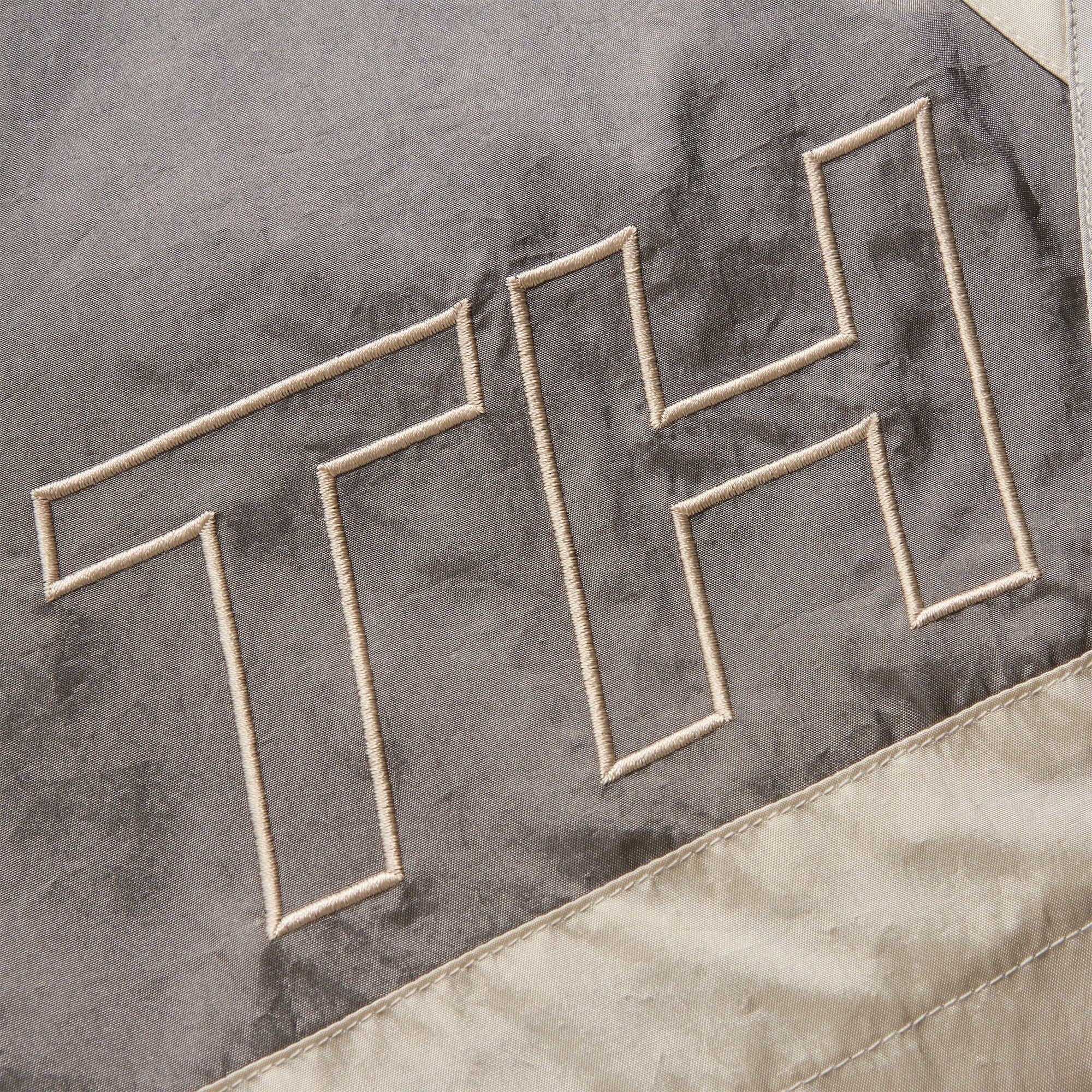 Kith Washed Nylon Turbo Short - Hallow – Kith Japan