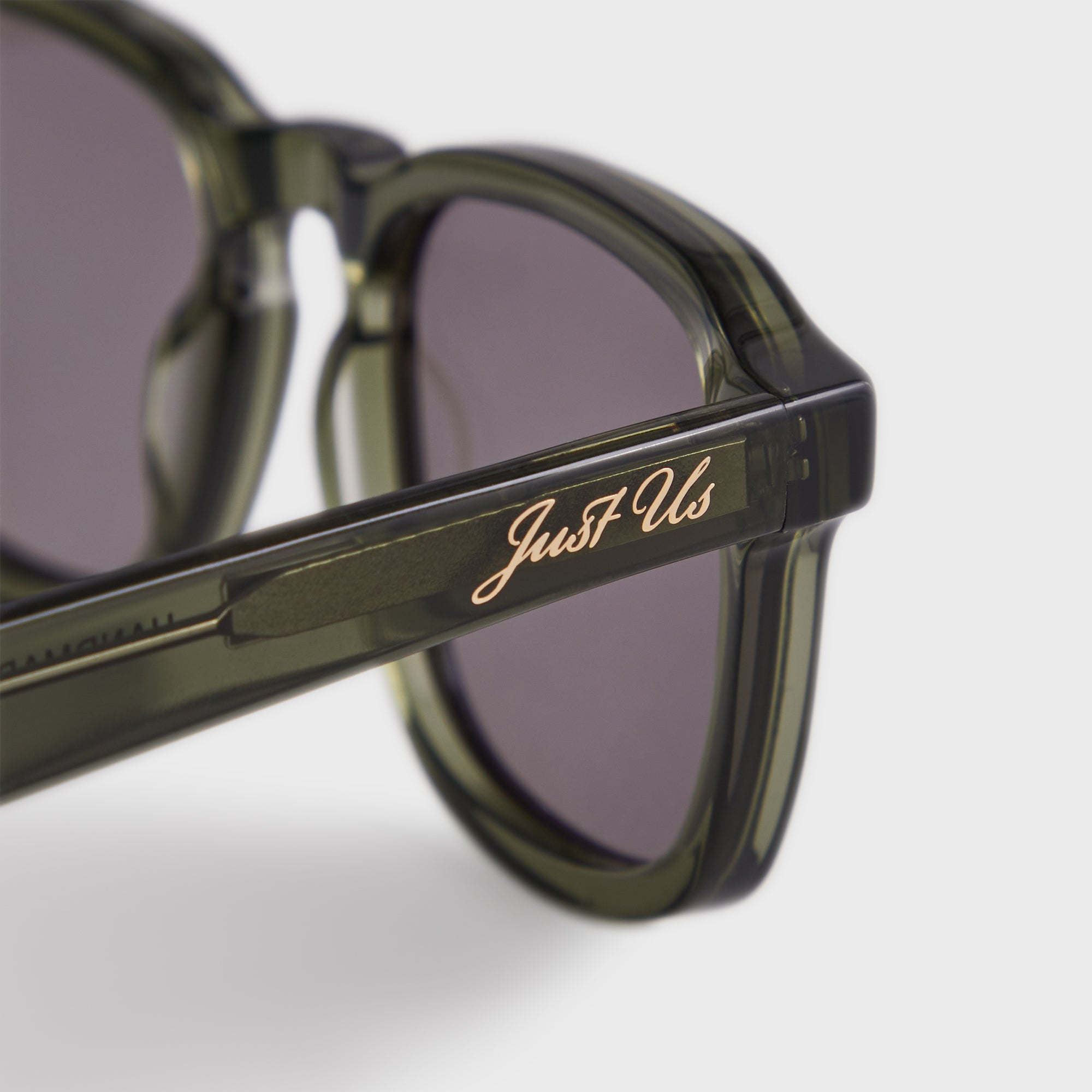 Kith Napeague Sunglasses - Green Crystal / Grey – Kith Japan