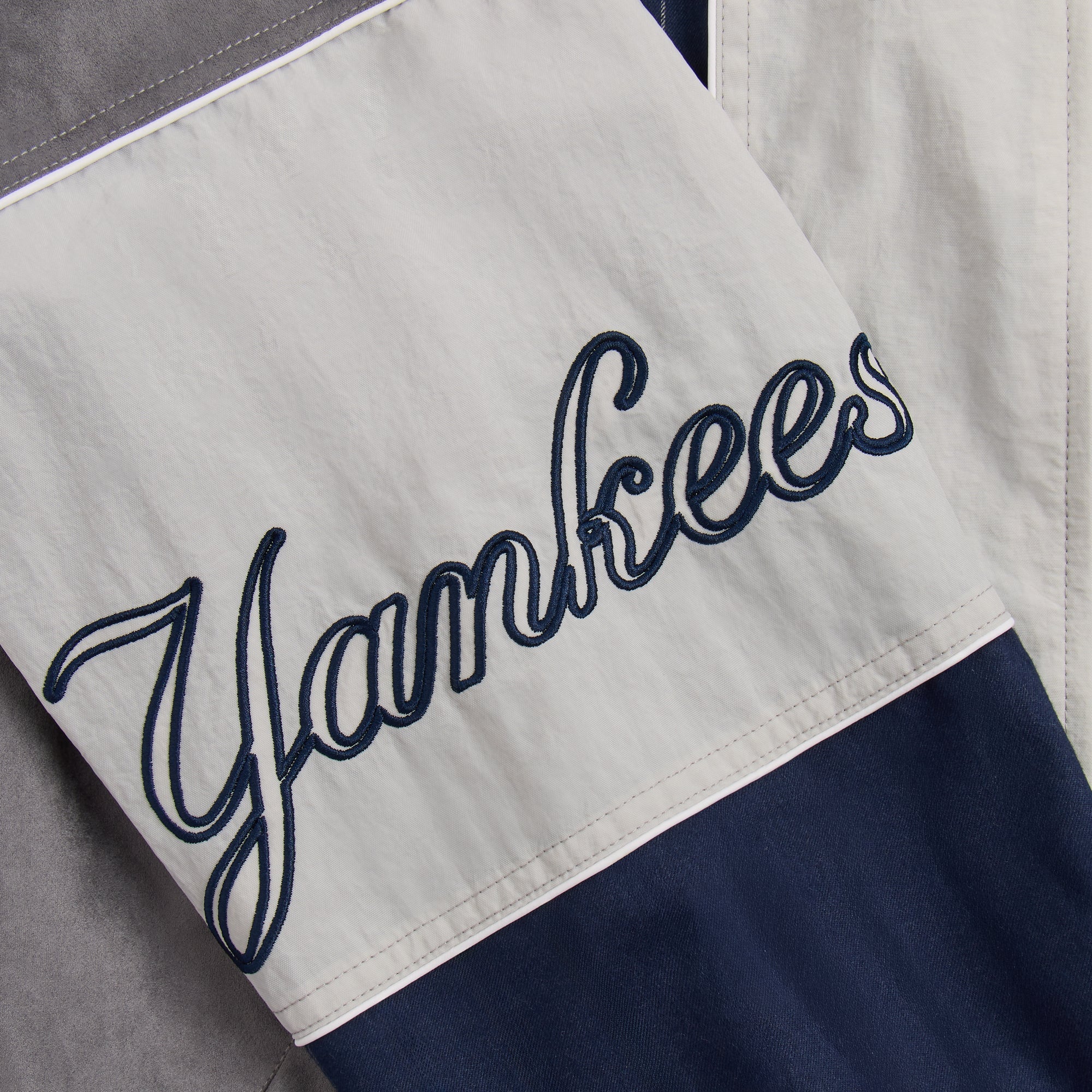 Kith for the New York Yankees Percy Jacket - Skyscraper – Kith Japan