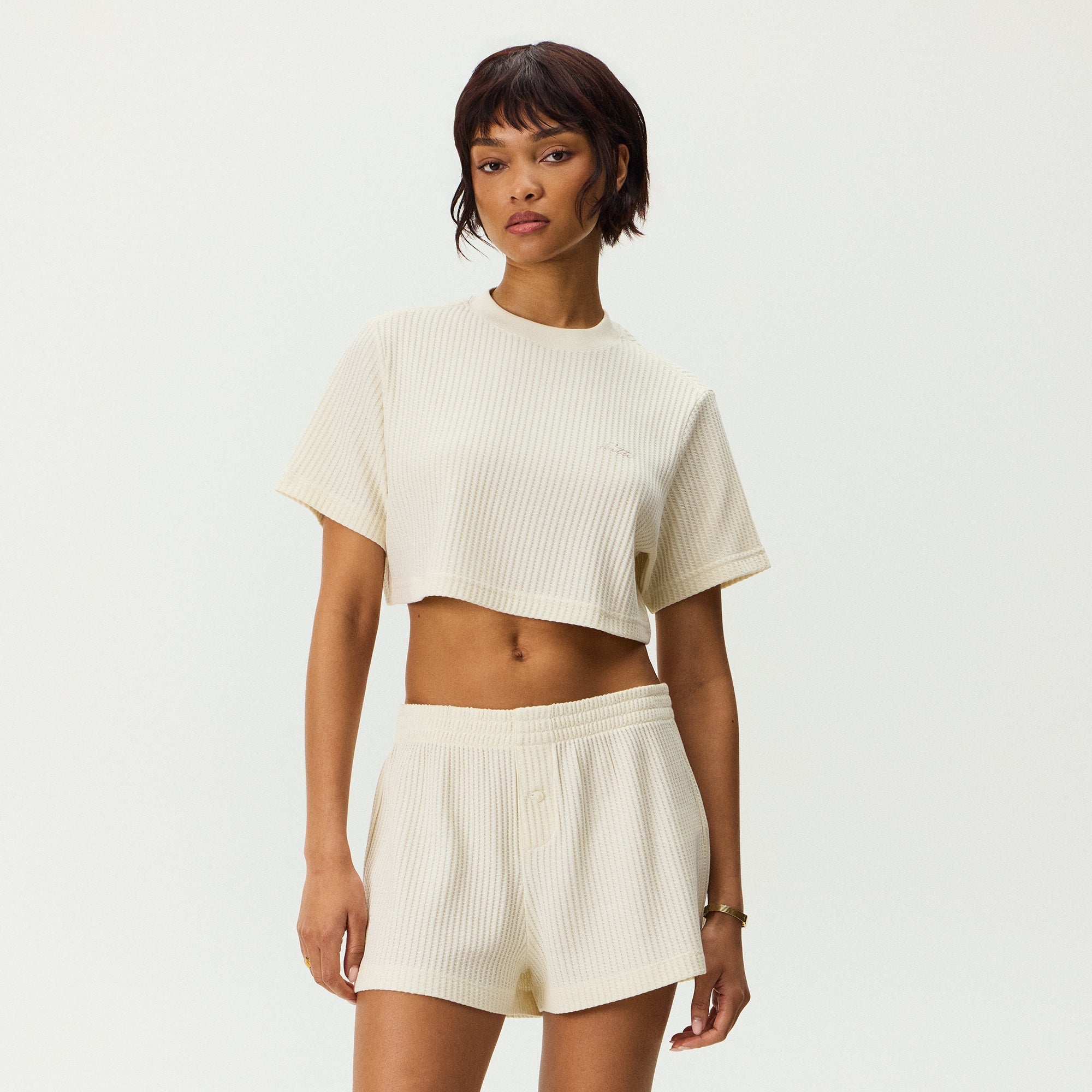 Kith Women Fei Waffle Cropped Tee - Sandrift – Kith Japan