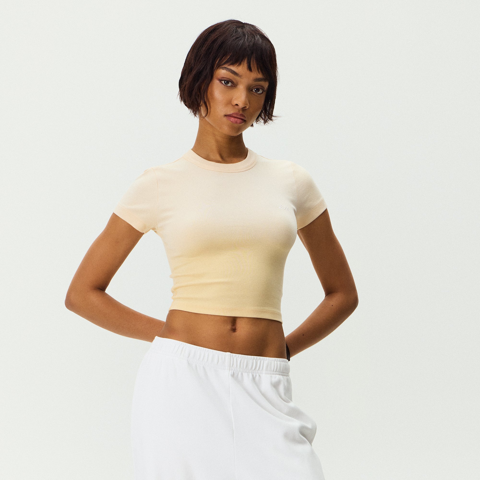 kith woman mulberryteeベージュ リブ編み Tシャツ 半袖 Kith Women Mulberry II Pima Tee - Melancholy – Kith Japan
