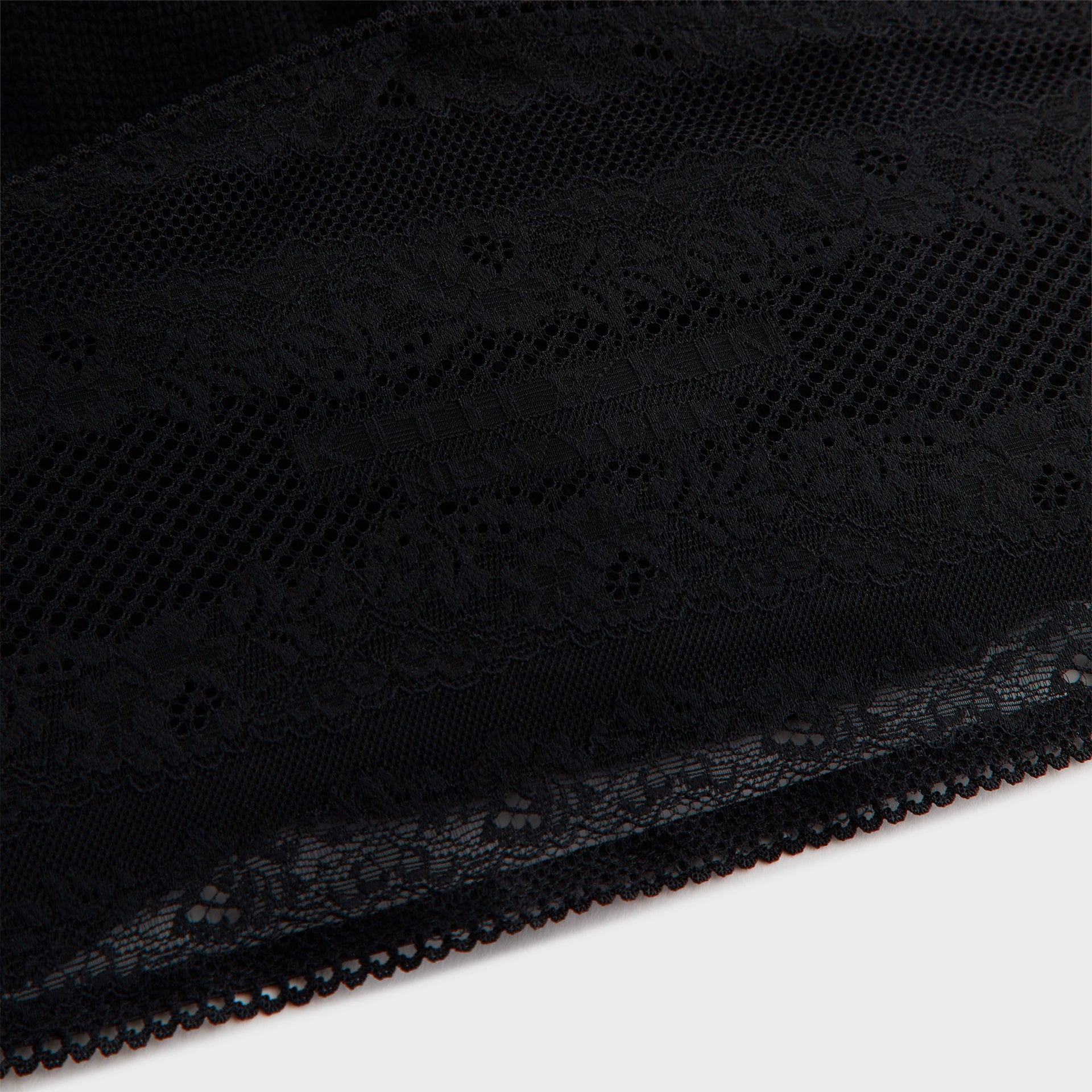 Lisa for Kith Women Cuffless Beanie With Lace Veil - Black