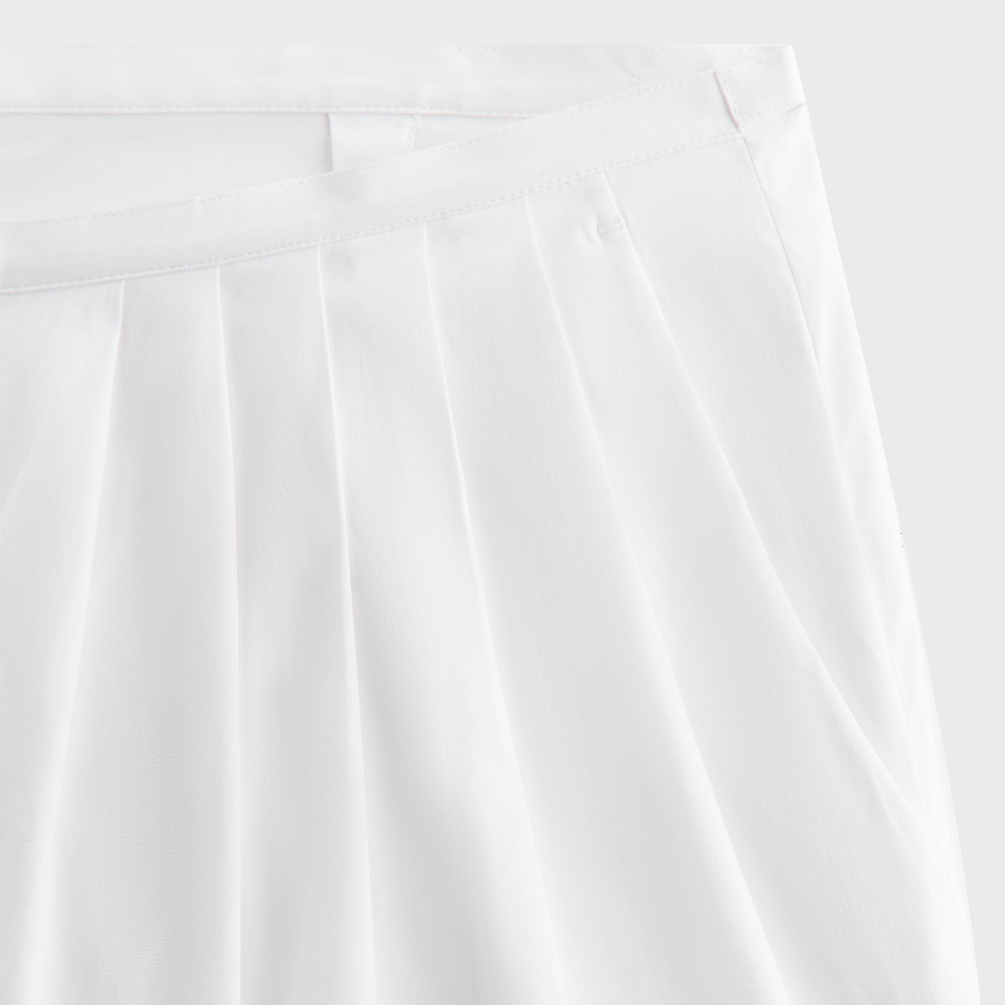 Kith Women Tahli Poplin Pleated Wide Pant - White – Kith Japan Kith Women Tahli Poplin Pleated Wide Pant - White – Kith Japan
