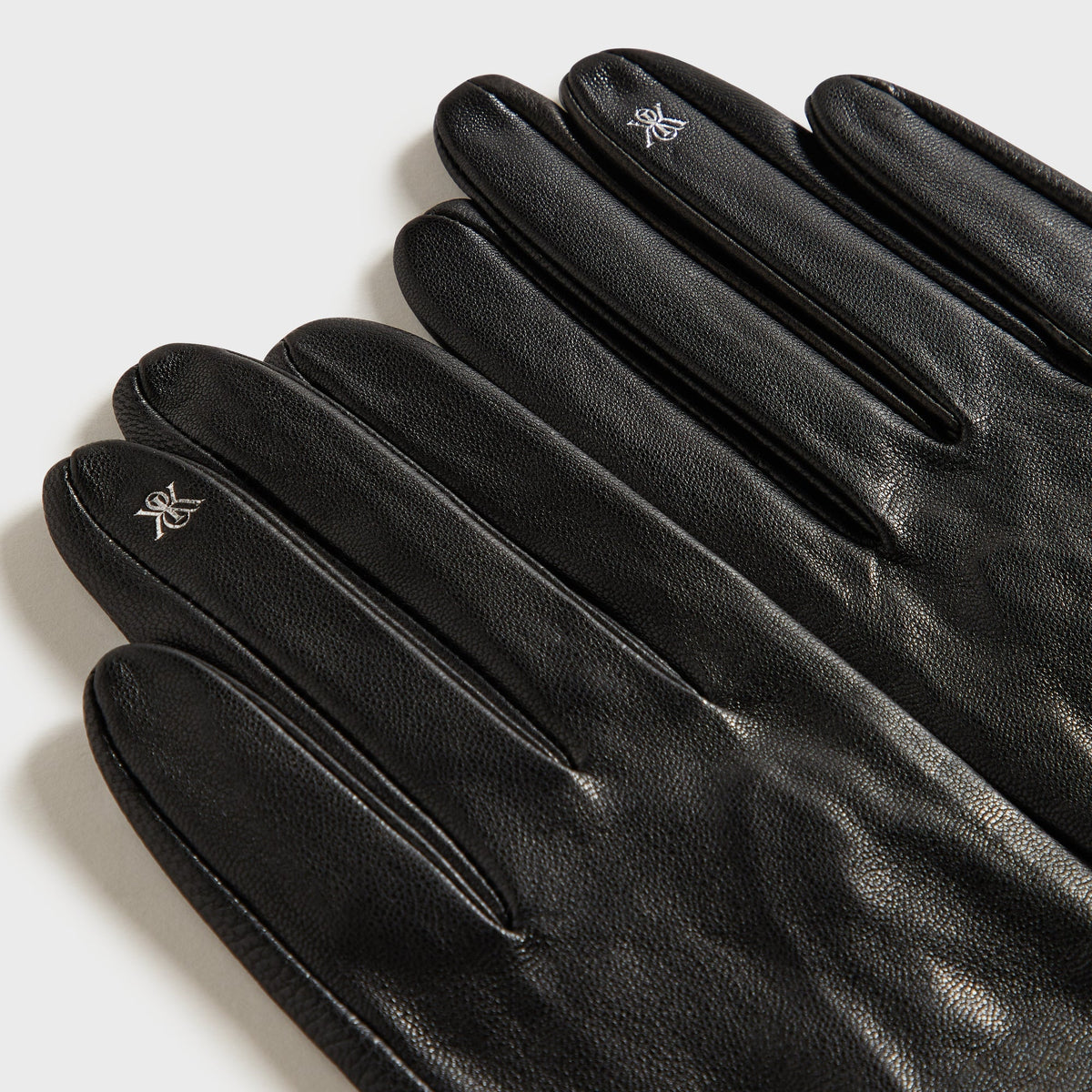 Kith Women Cut-Out Fitted Gloves - Black