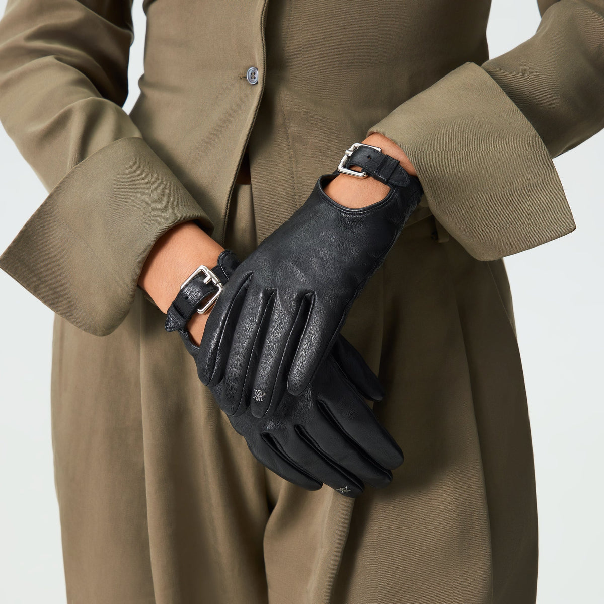 Kith Women Cut-Out Fitted Gloves - Black - PH
