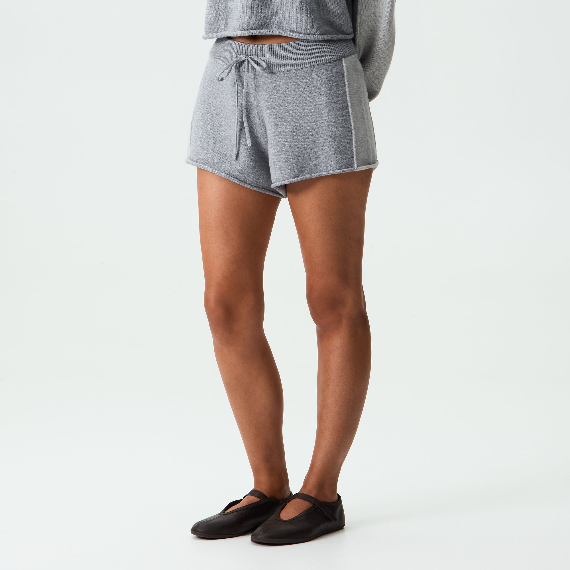 Kith Women Desmond Blocked Shorty - Cool Heather Grey – Kith Japan