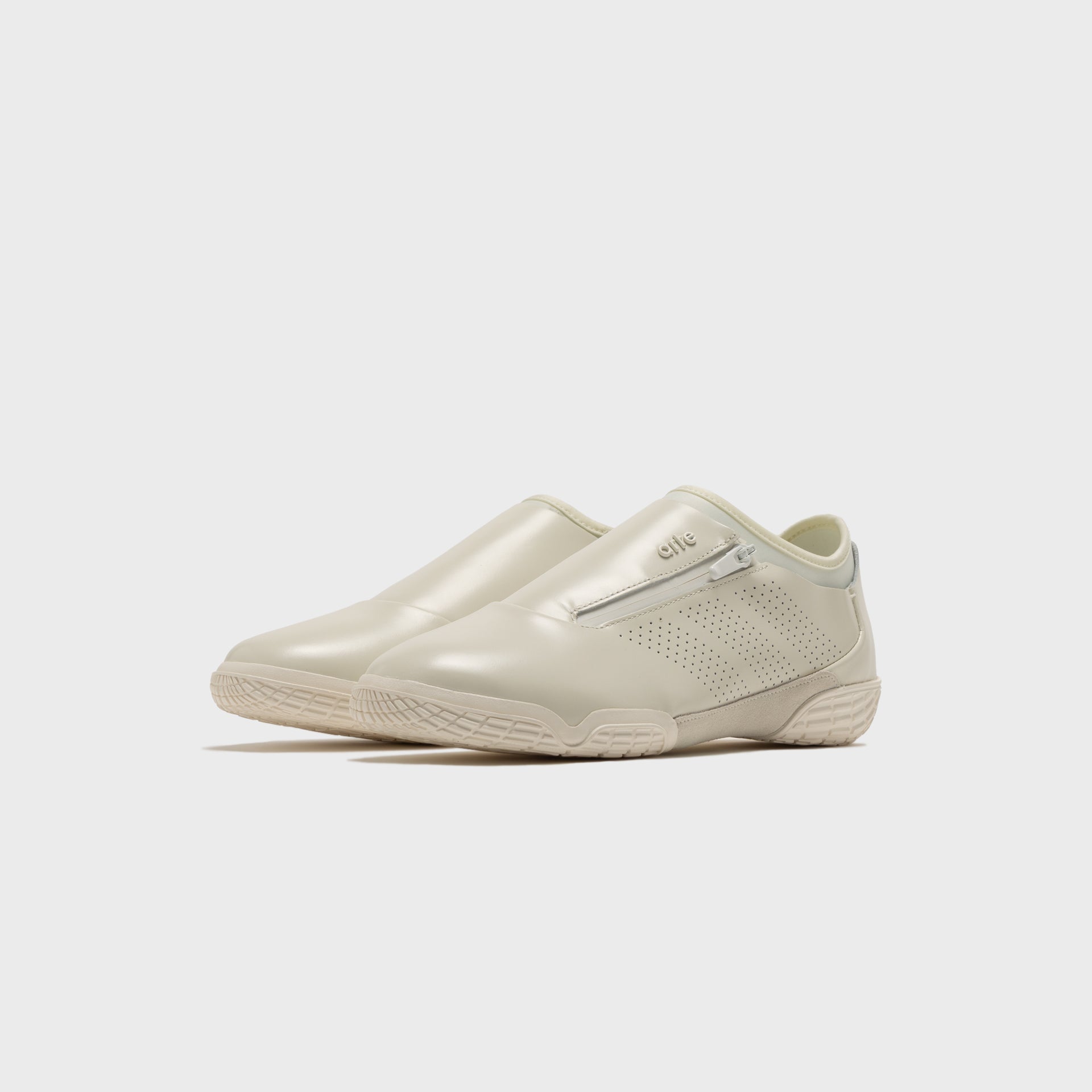 adidas Arte Antwerp Trivela - White
