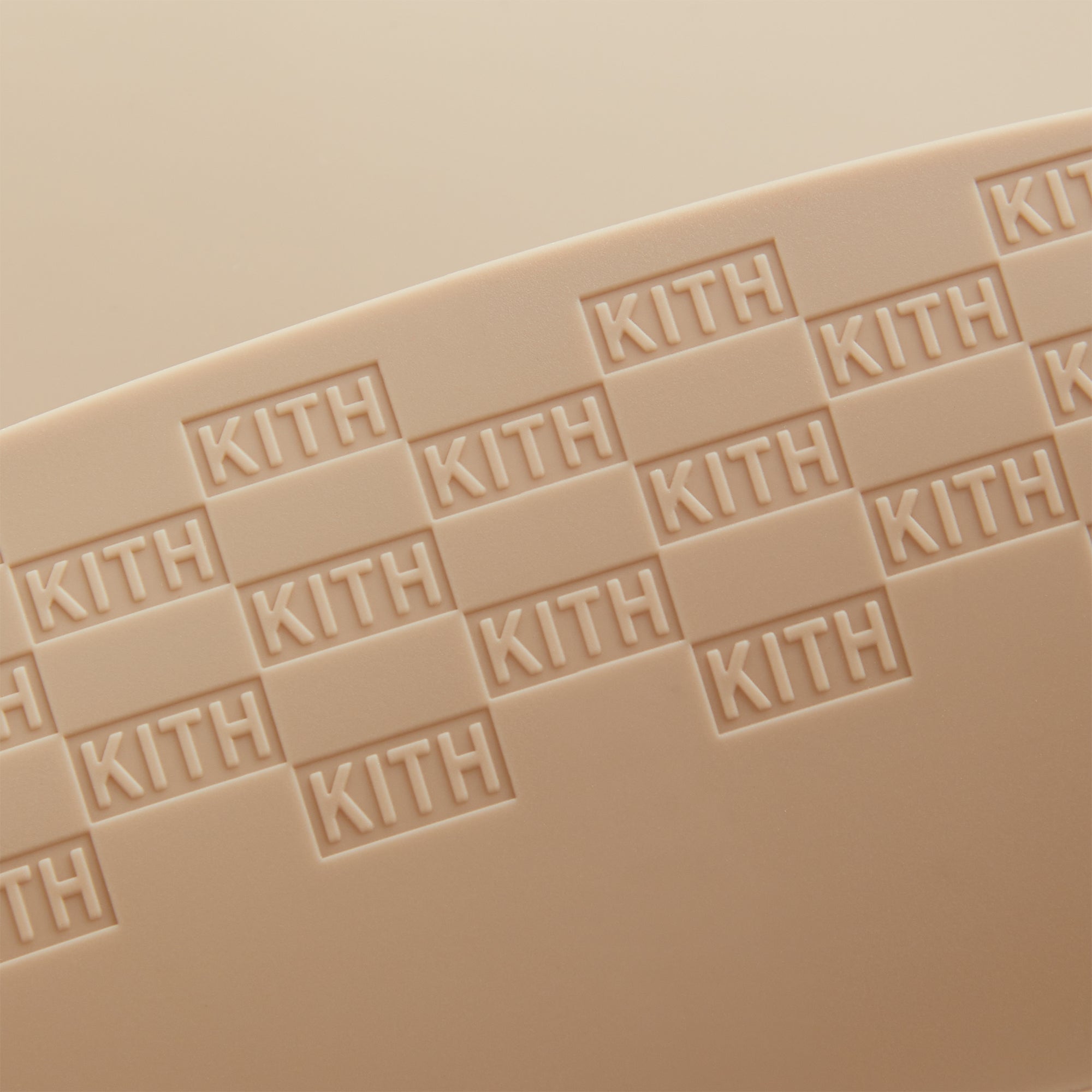 Kith Kids for Mushie Silicone Baby Bib - Molecule – Kith Japan
