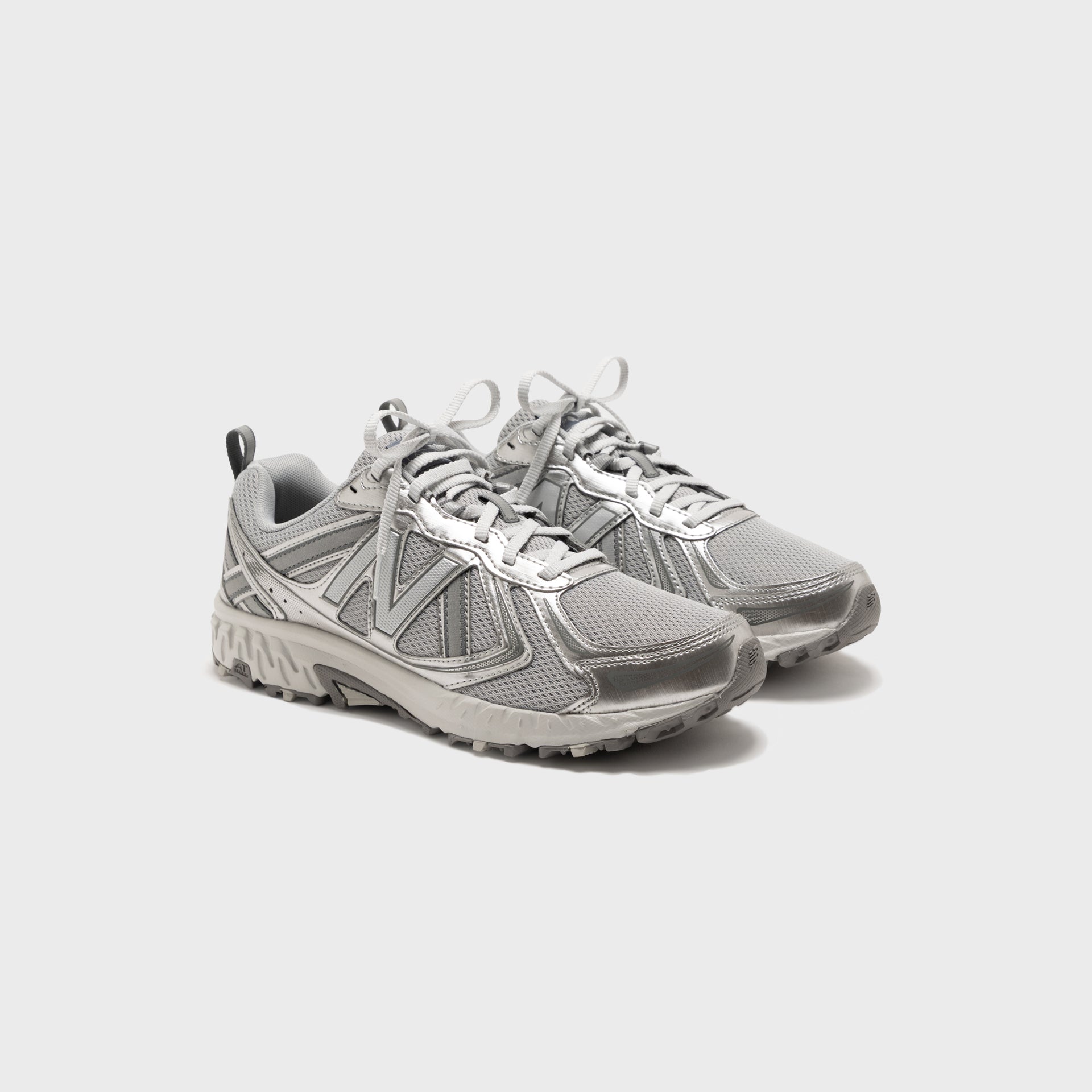 New Balance MT410v5 - Silver Metallic / Harbor Grey / Brighton Grey