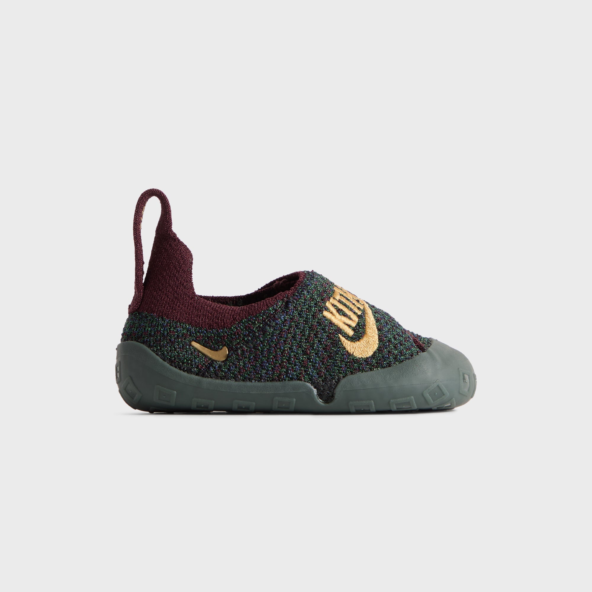 kith マルチカラーパッチワークショートNIKEシュプリーム NIKE Kith for Nike Baby Swoosh One - Gold / Burgundy / Mid Navy – Kith